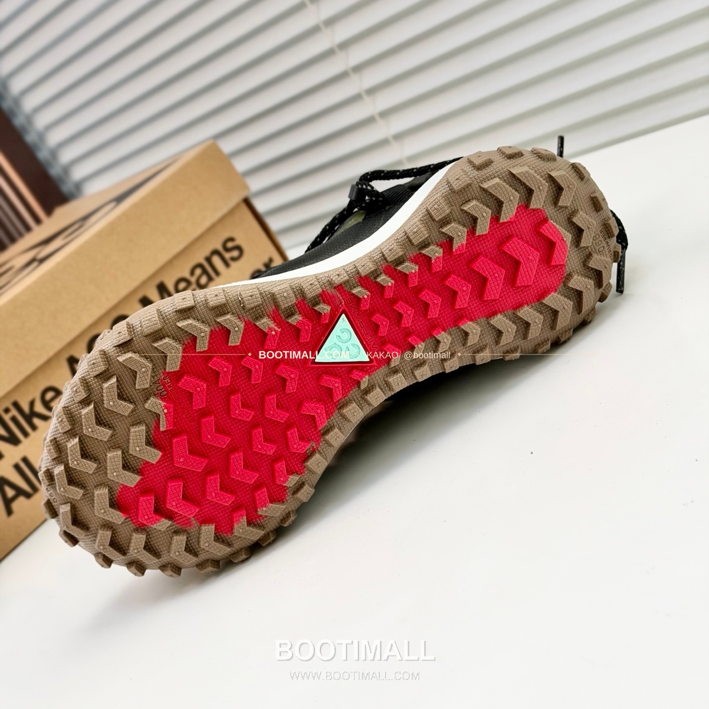 나이키 ACG 2026SS 메쉬 레더 믹스 컬러 블록 스니커즈 Nike ACG 2026 SS Mesh Leather Color Block Sneakers 9