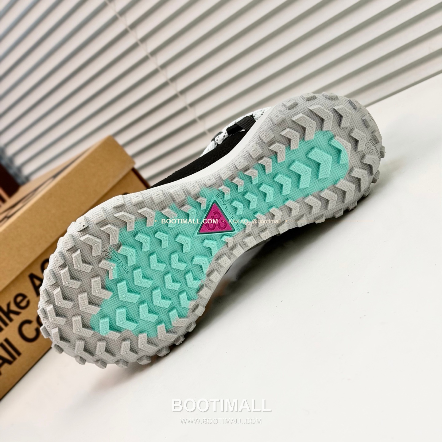 나이키 ACG 2026SS 메쉬 레더 믹스 컬러 블록 스니커즈 Nike ACG 2026 SS Mesh Leather Color Block Sneakers 9