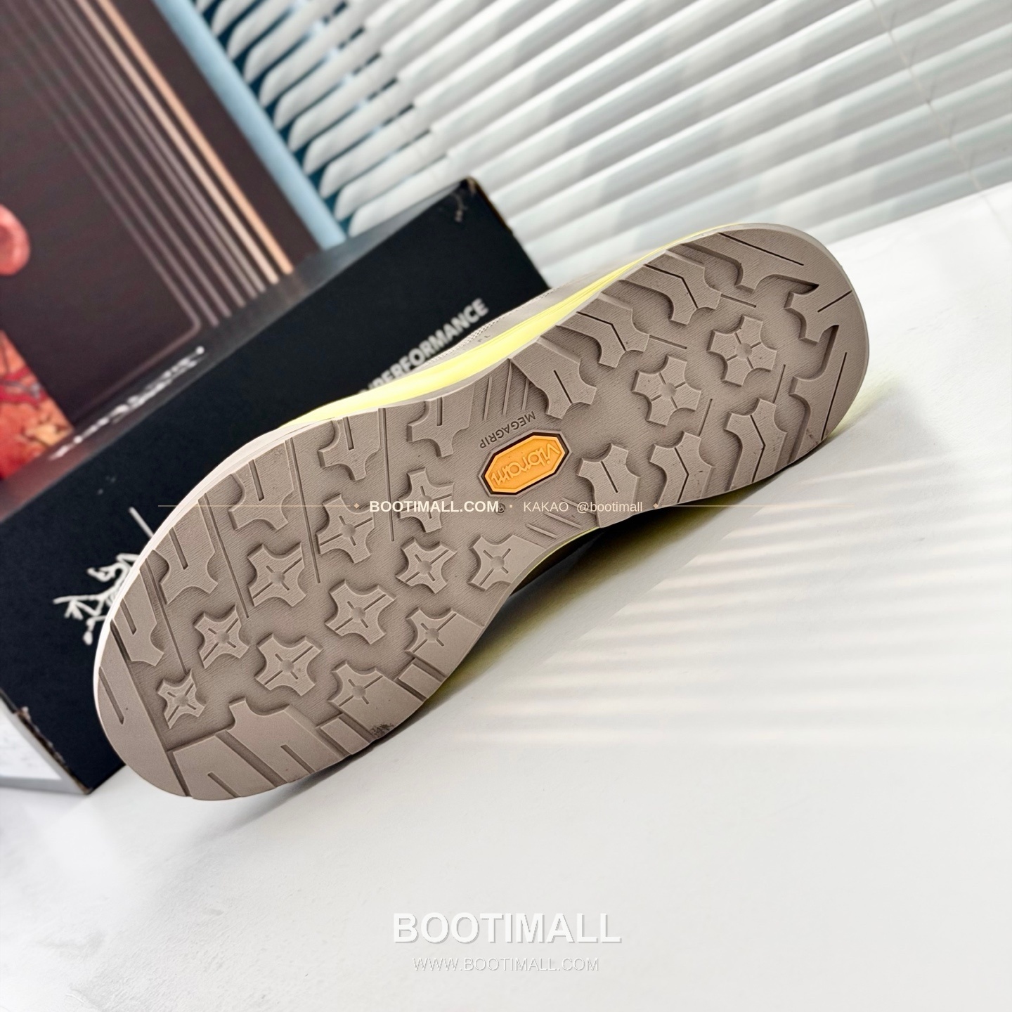 아크테릭스 2026SS 메쉬 레더 브라운 스니커즈 Arc'teryx 2026 SS Mesh Leather Brown Sneakers 9