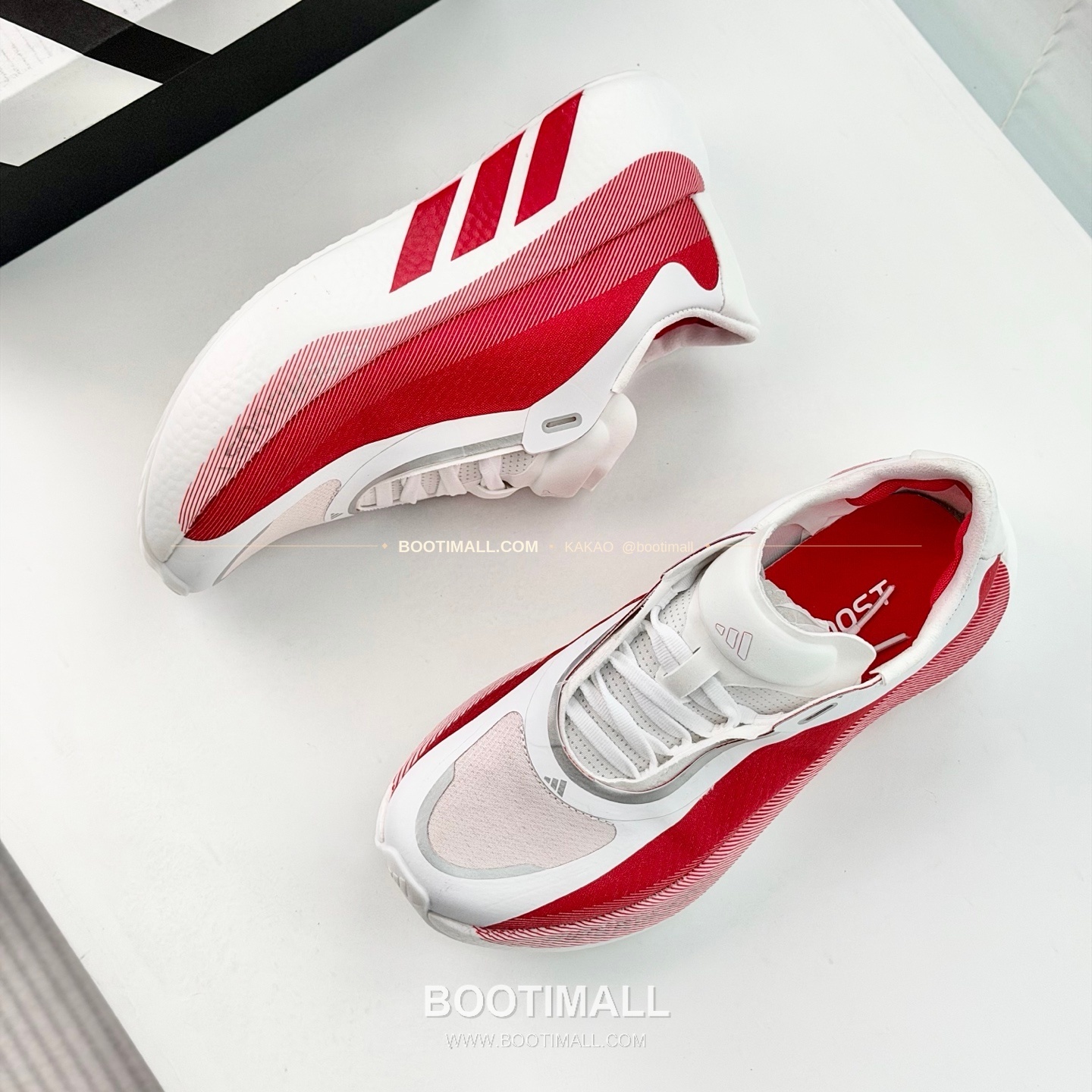 아디다스 2026SS 메쉬 니트 부스트 쿠셔닝 화이트 그린 스니커즈 Adidas 2026 SS Mesh Knit Boost Cushioning White Green Sneakers 3