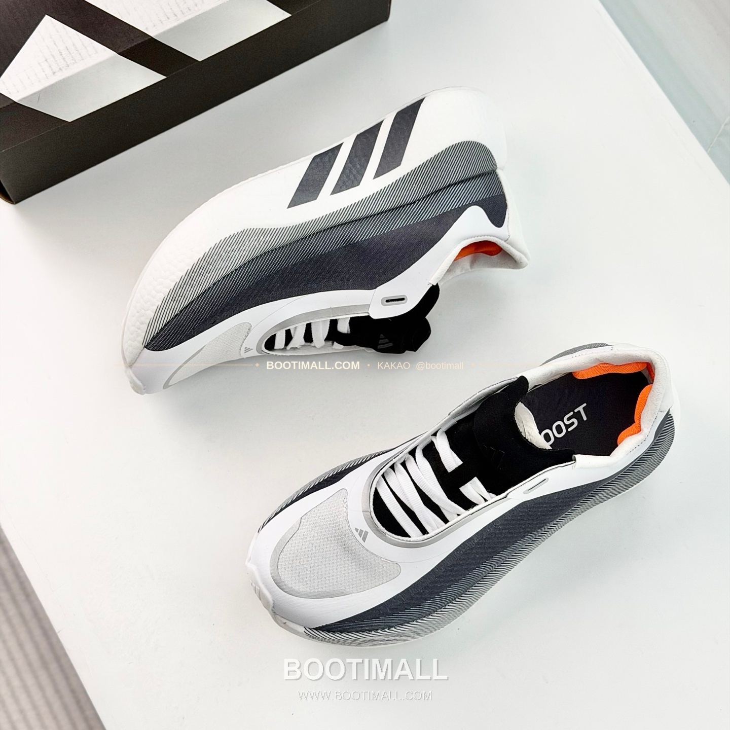 아디다스 2026SS 메쉬 니트 부스트 쿠셔닝 화이트 그린 스니커즈 Adidas 2026 SS Mesh Knit Boost Cushioning White Green Sneakers 3