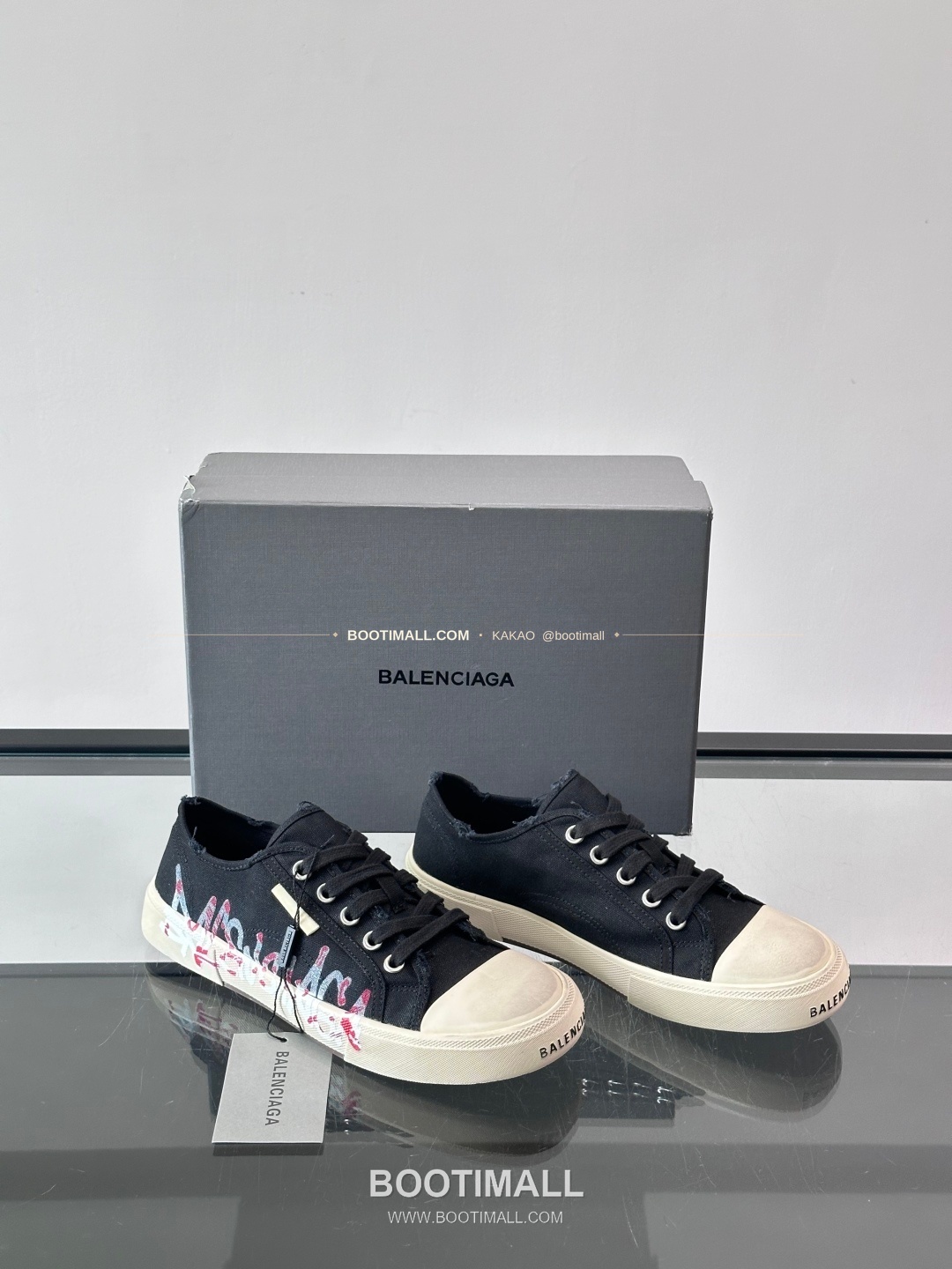 발렌시아가 2026SS 캔버스 그래피티 로고 로우탑 블랙 스니커즈 Balenciaga 2026 SS Canvas Graffiti Logo Low Top Black Sneakers 5
