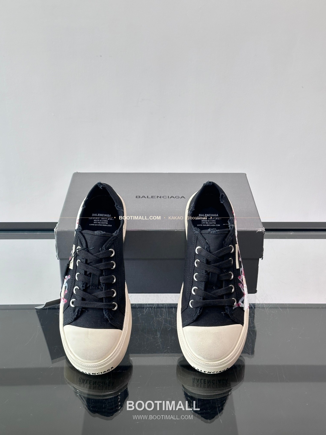 발렌시아가 2026SS 캔버스 그래피티 로고 로우탑 블랙 스니커즈 Balenciaga 2026 SS Canvas Graffiti Logo Low Top Black Sneakers 6