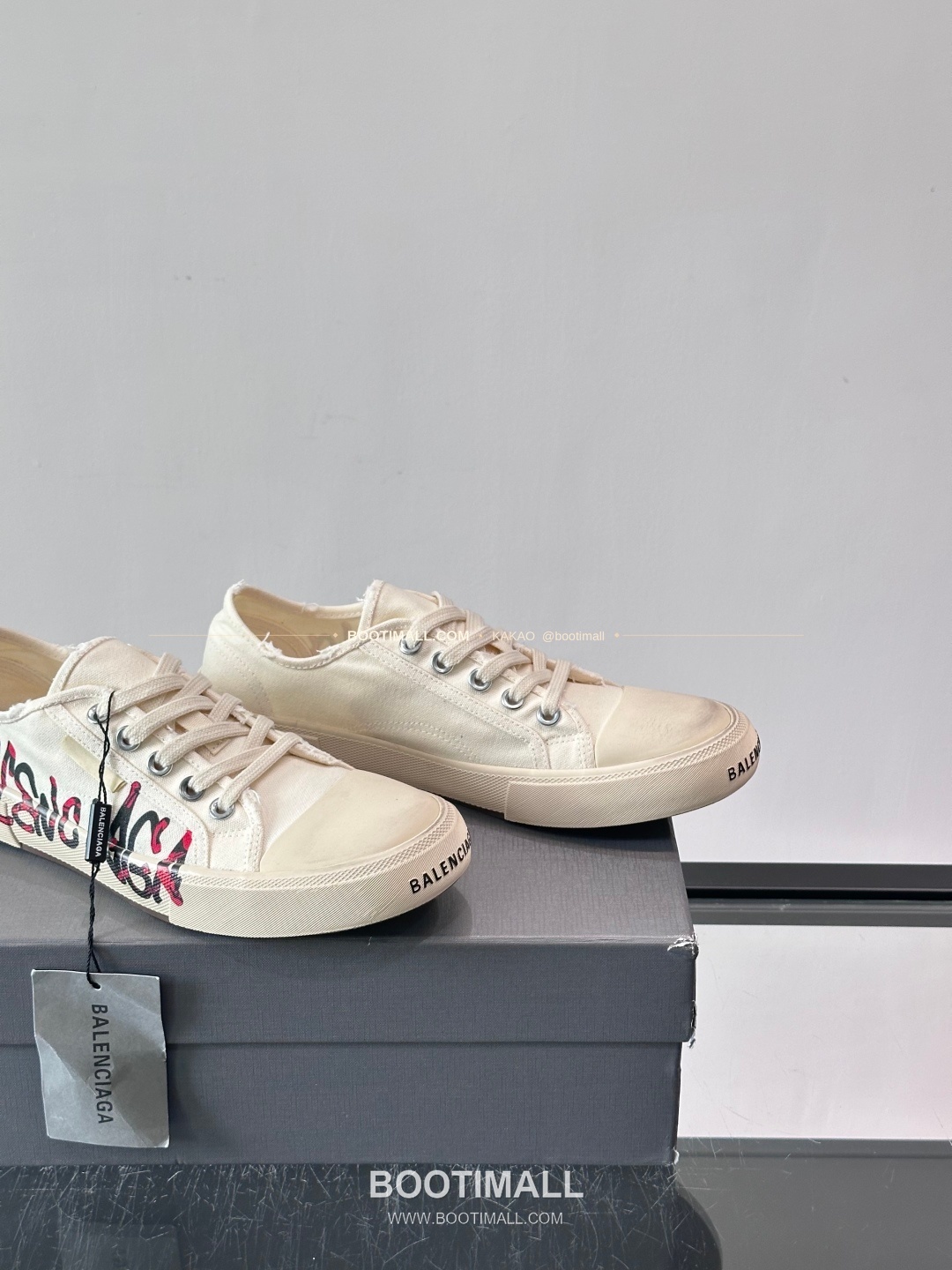 발렌시아가 2026SS 캔버스 그래피티 로고 로우탑 블랙 스니커즈 Balenciaga 2026 SS Canvas Graffiti Logo Low Top Black Sneakers 7