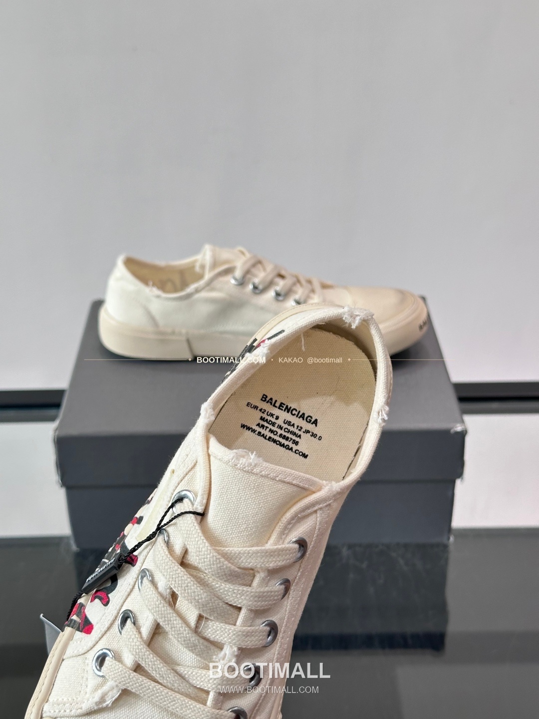 발렌시아가 2026SS 캔버스 그래피티 로고 로우탑 블랙 스니커즈 Balenciaga 2026 SS Canvas Graffiti Logo Low Top Black Sneakers 8