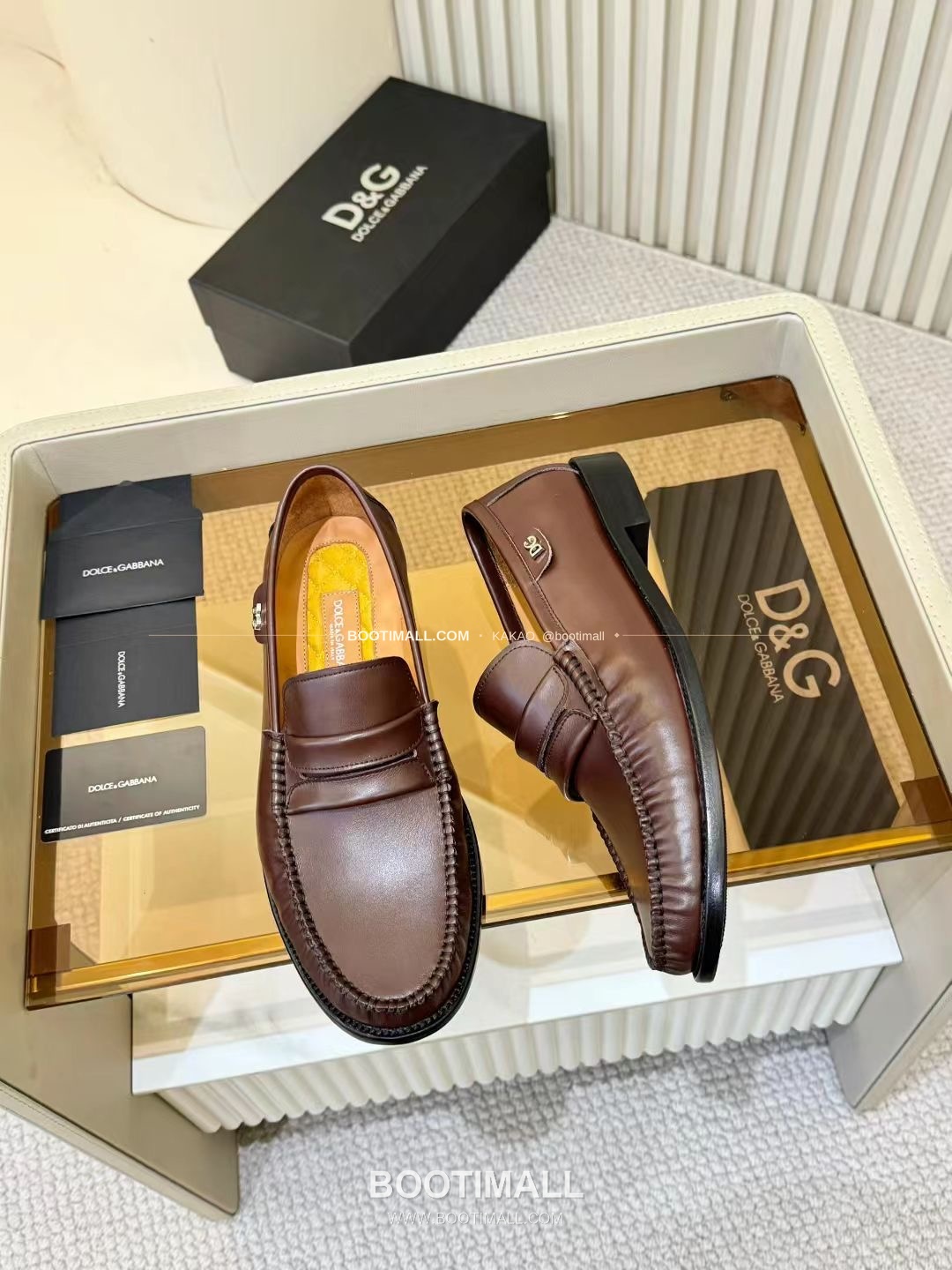 돌체앤가바나 2026SS 송아지가죽 버클 디테일 블랙 로퍼 Dolce & Gabbana 2026 SS Calfskin Buckle Detail Black Loafers 2