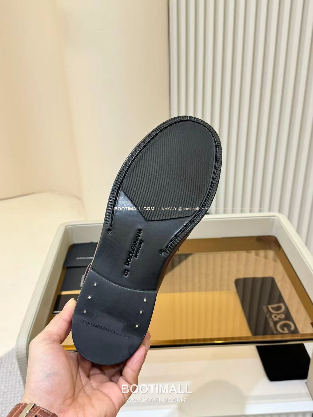 돌체앤가바나 2026SS 송아지가죽 버클 디테일 블랙 로퍼 Dolce & Gabbana 2026 SS Calfskin Buckle Detail Black Loafers 9