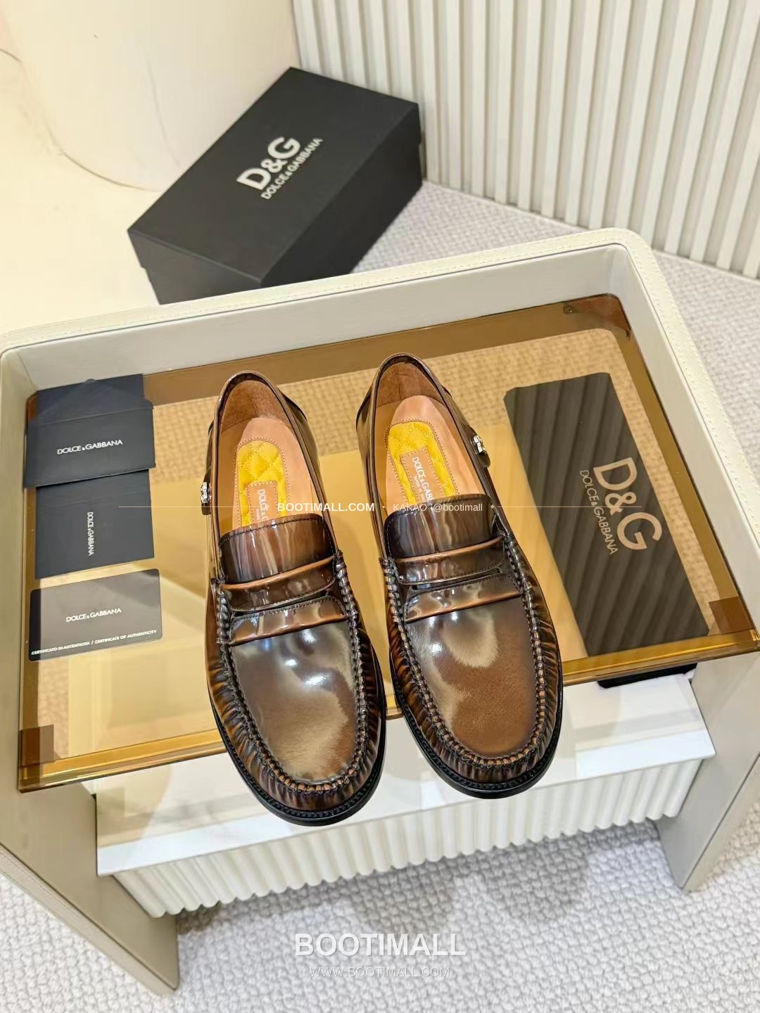 돌체앤가바나 2026SS 송아지가죽 버클 디테일 블랙 로퍼 Dolce & Gabbana 2026 SS Calfskin Buckle Detail Black Loafers 1