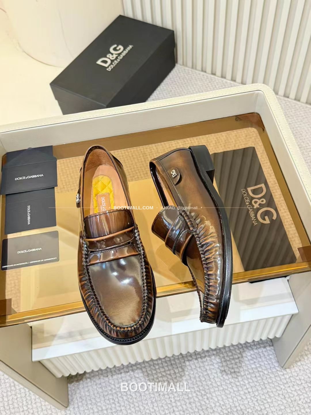 돌체앤가바나 2026SS 송아지가죽 버클 디테일 블랙 로퍼 Dolce & Gabbana 2026 SS Calfskin Buckle Detail Black Loafers 2