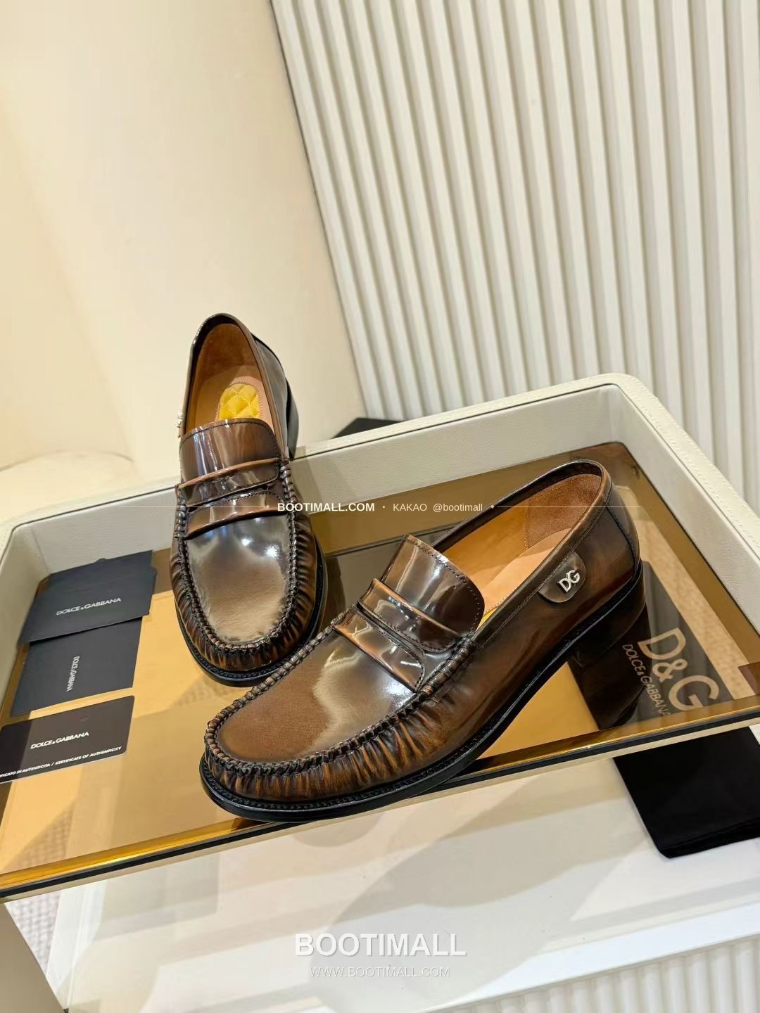 돌체앤가바나 2026SS 송아지가죽 버클 디테일 블랙 로퍼 Dolce & Gabbana 2026 SS Calfskin Buckle Detail Black Loafers 3