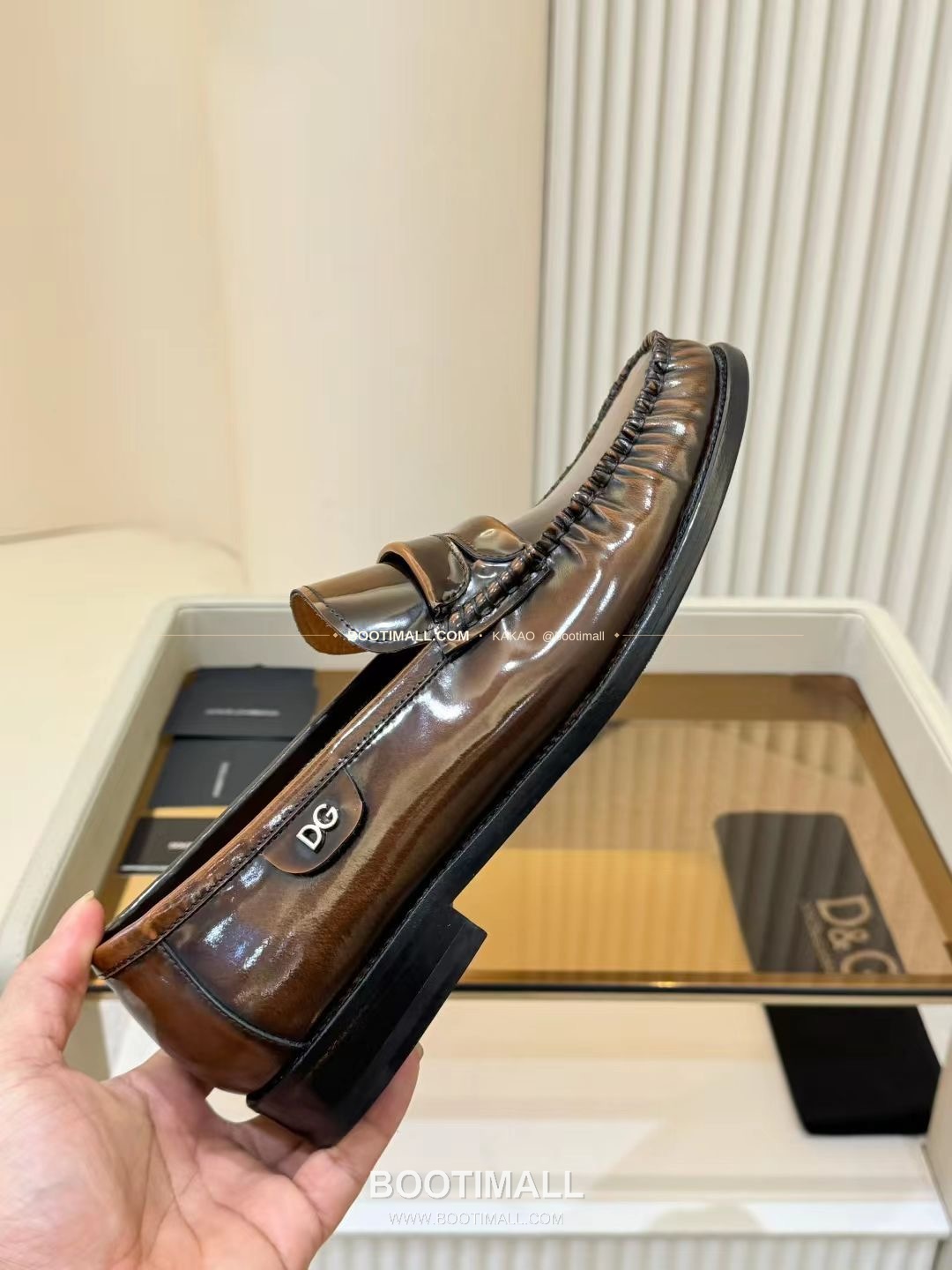 돌체앤가바나 2026SS 송아지가죽 버클 디테일 블랙 로퍼 Dolce & Gabbana 2026 SS Calfskin Buckle Detail Black Loafers 7