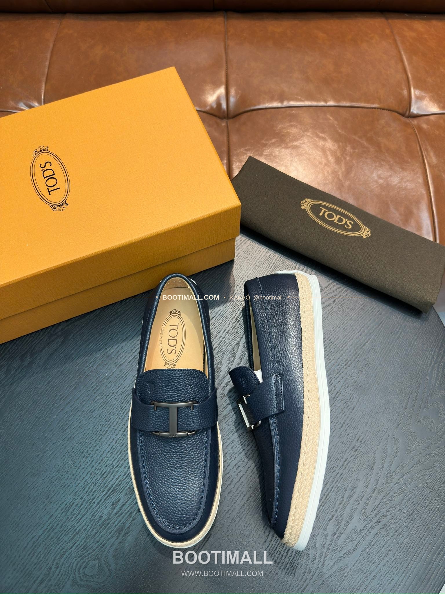 토즈 2026SS 스웨이드 로고 프린트 라피아 트림 브라운 로퍼 Tod's 2026 SS Suede Logo Print Raffia Trim Brown Loafers 2