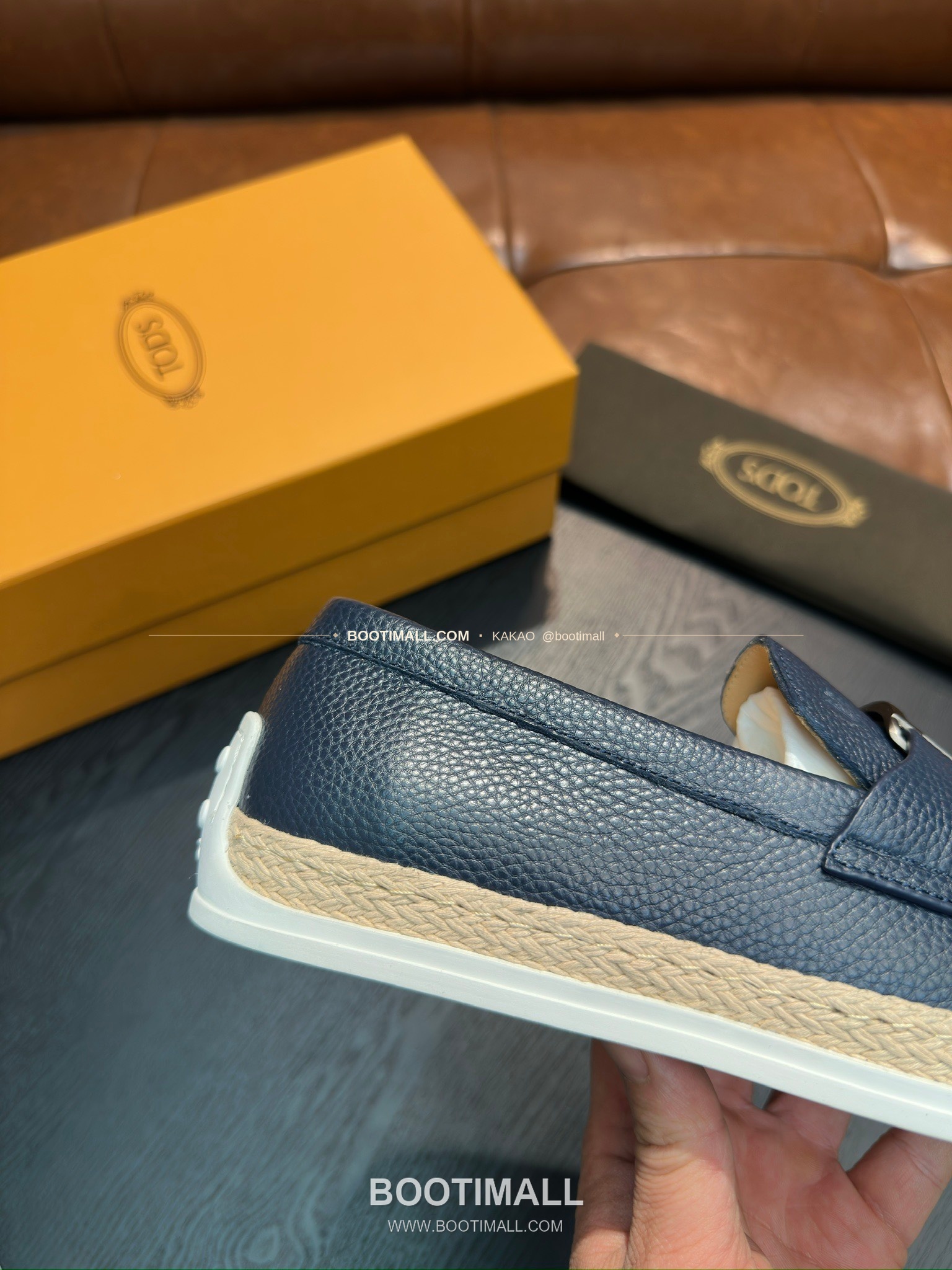 토즈 2026SS 스웨이드 로고 프린트 라피아 트림 브라운 로퍼 Tod's 2026 SS Suede Logo Print Raffia Trim Brown Loafers 6