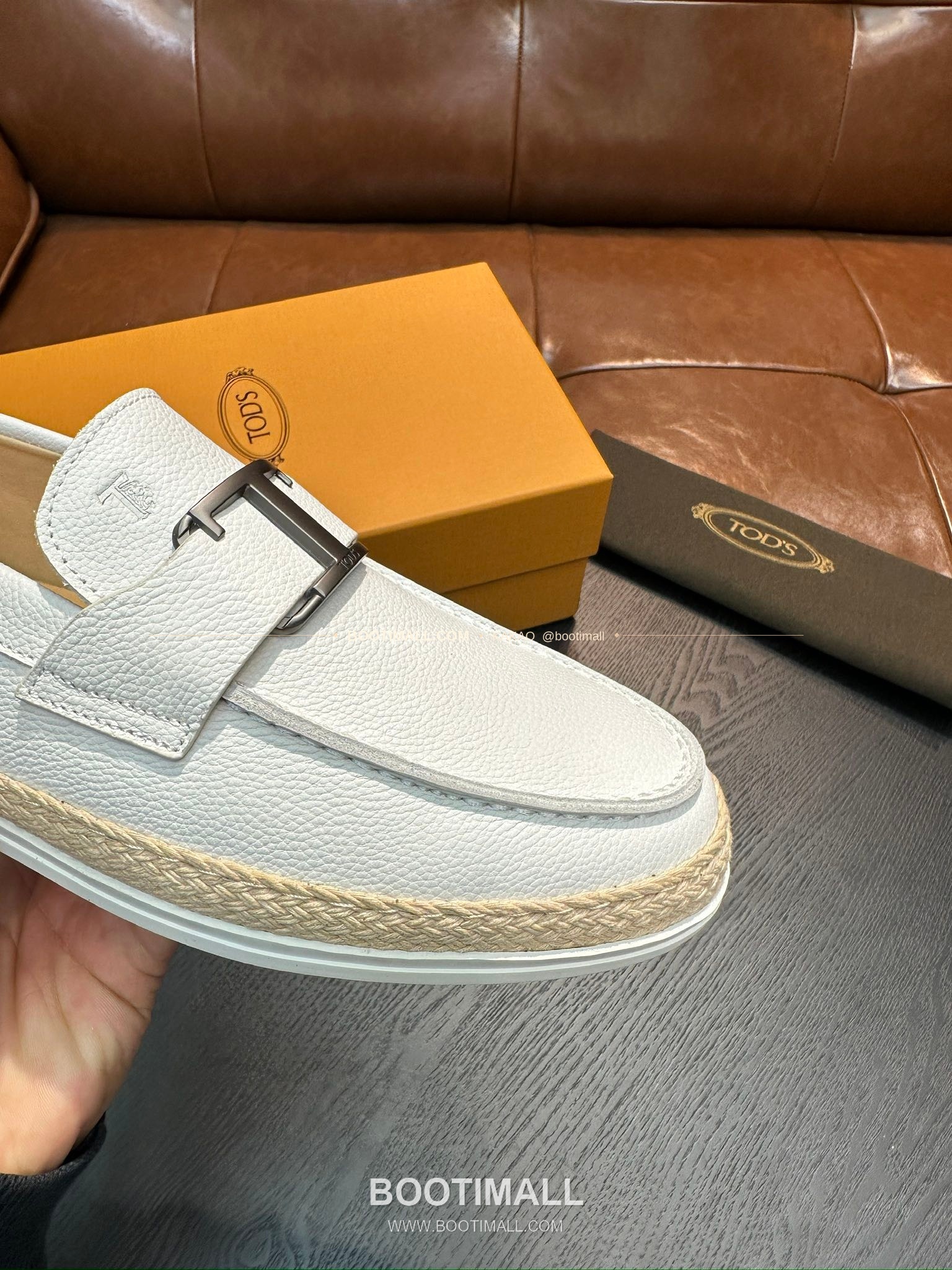 토즈 2026SS 스웨이드 로고 프린트 라피아 트림 브라운 로퍼 Tod's 2026 SS Suede Logo Print Raffia Trim Brown Loafers 7
