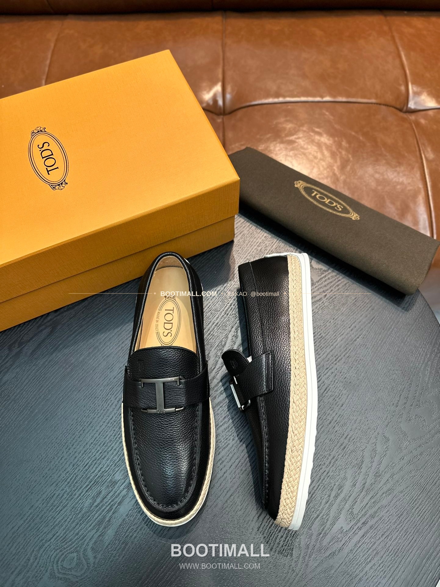 토즈 2026SS 스웨이드 로고 프린트 라피아 트림 브라운 로퍼 Tod's 2026 SS Suede Logo Print Raffia Trim Brown Loafers 2