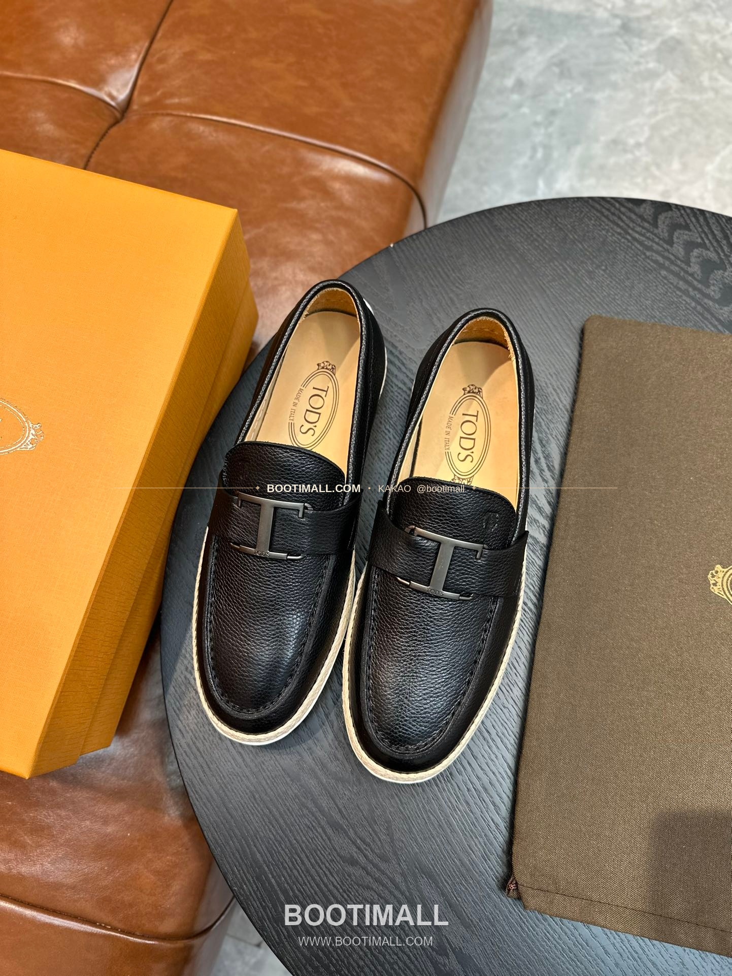 토즈 2026SS 스웨이드 로고 프린트 라피아 트림 브라운 로퍼 Tod's 2026 SS Suede Logo Print Raffia Trim Brown Loafers 8