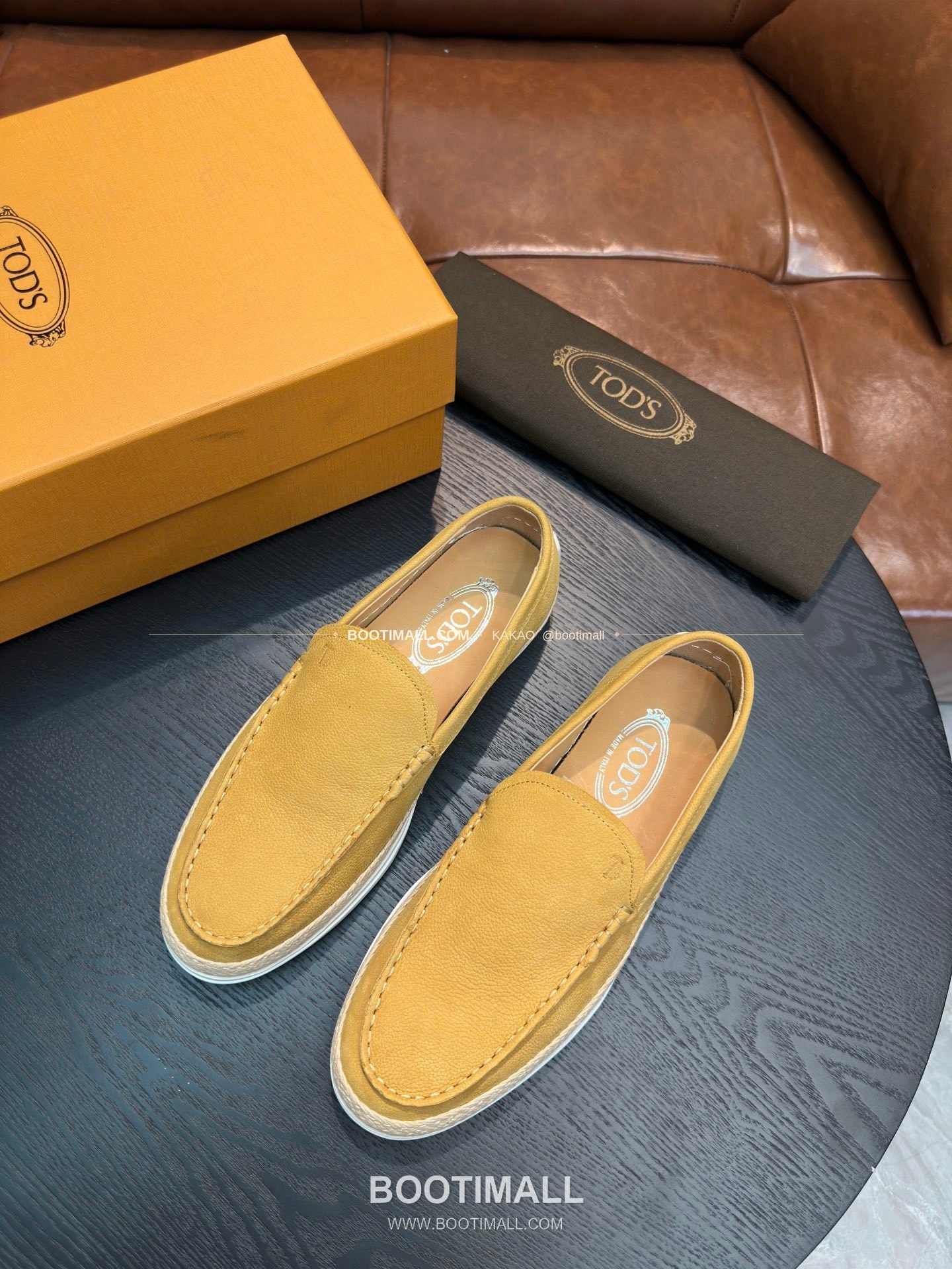 토즈 2026SS 스웨이드 로고 프린트 라피아 트림 브라운 로퍼 Tod's 2026 SS Suede Logo Print Raffia Trim Brown Loafers 3