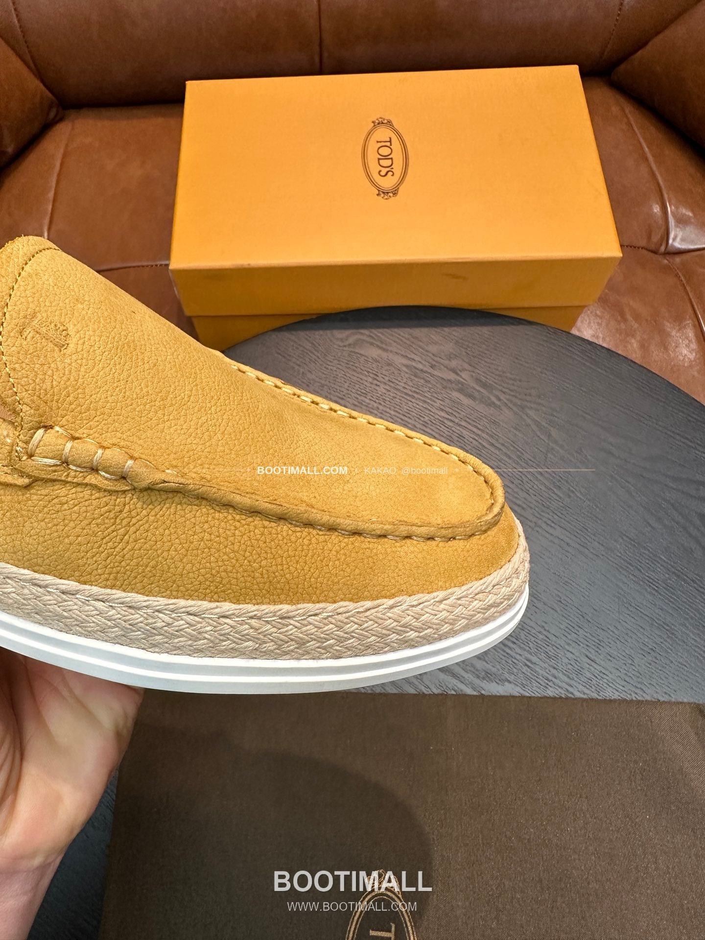 토즈 2026SS 스웨이드 로고 프린트 라피아 트림 브라운 로퍼 Tod's 2026 SS Suede Logo Print Raffia Trim Brown Loafers 7