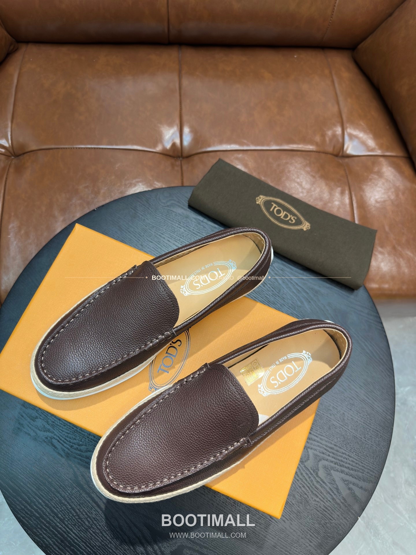 토즈 2026SS 스웨이드 로고 프린트 라피아 트림 브라운 로퍼 Tod's 2026 SS Suede Logo Print Raffia Trim Brown Loafers 5