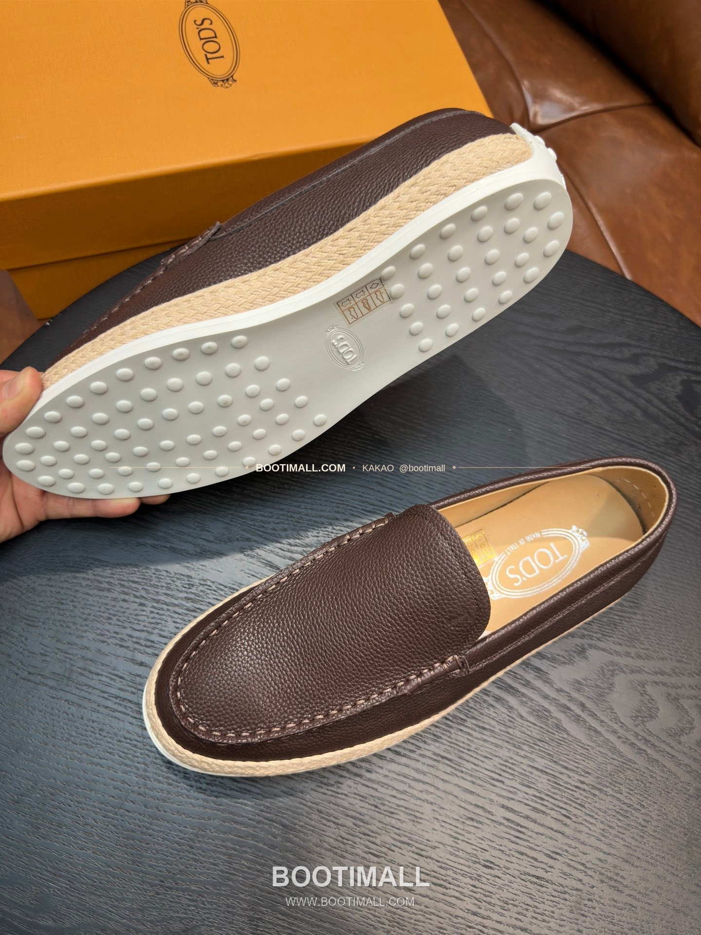 토즈 2026SS 스웨이드 로고 프린트 라피아 트림 브라운 로퍼 Tod's 2026 SS Suede Logo Print Raffia Trim Brown Loafers 6
