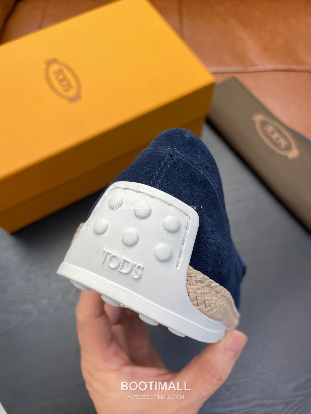 토즈 2026SS 스웨이드 로고 프린트 라피아 트림 브라운 로퍼 Tod's 2026 SS Suede Logo Print Raffia Trim Brown Loafers 8