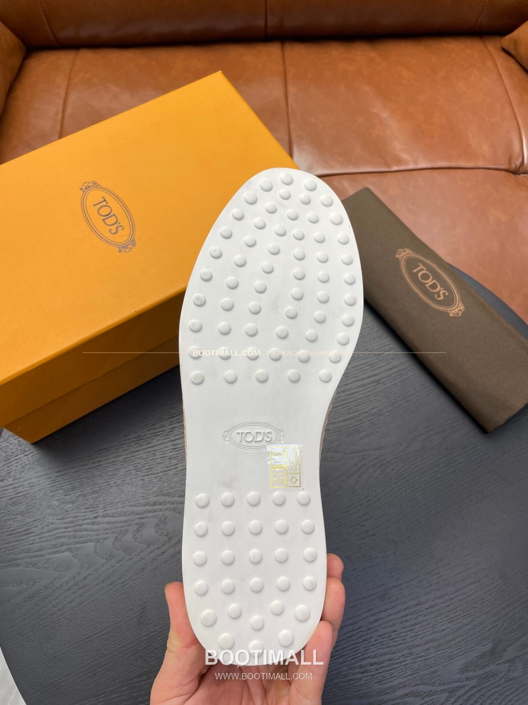 토즈 2026SS 스웨이드 로고 프린트 라피아 트림 브라운 로퍼 Tod's 2026 SS Suede Logo Print Raffia Trim Brown Loafers 9