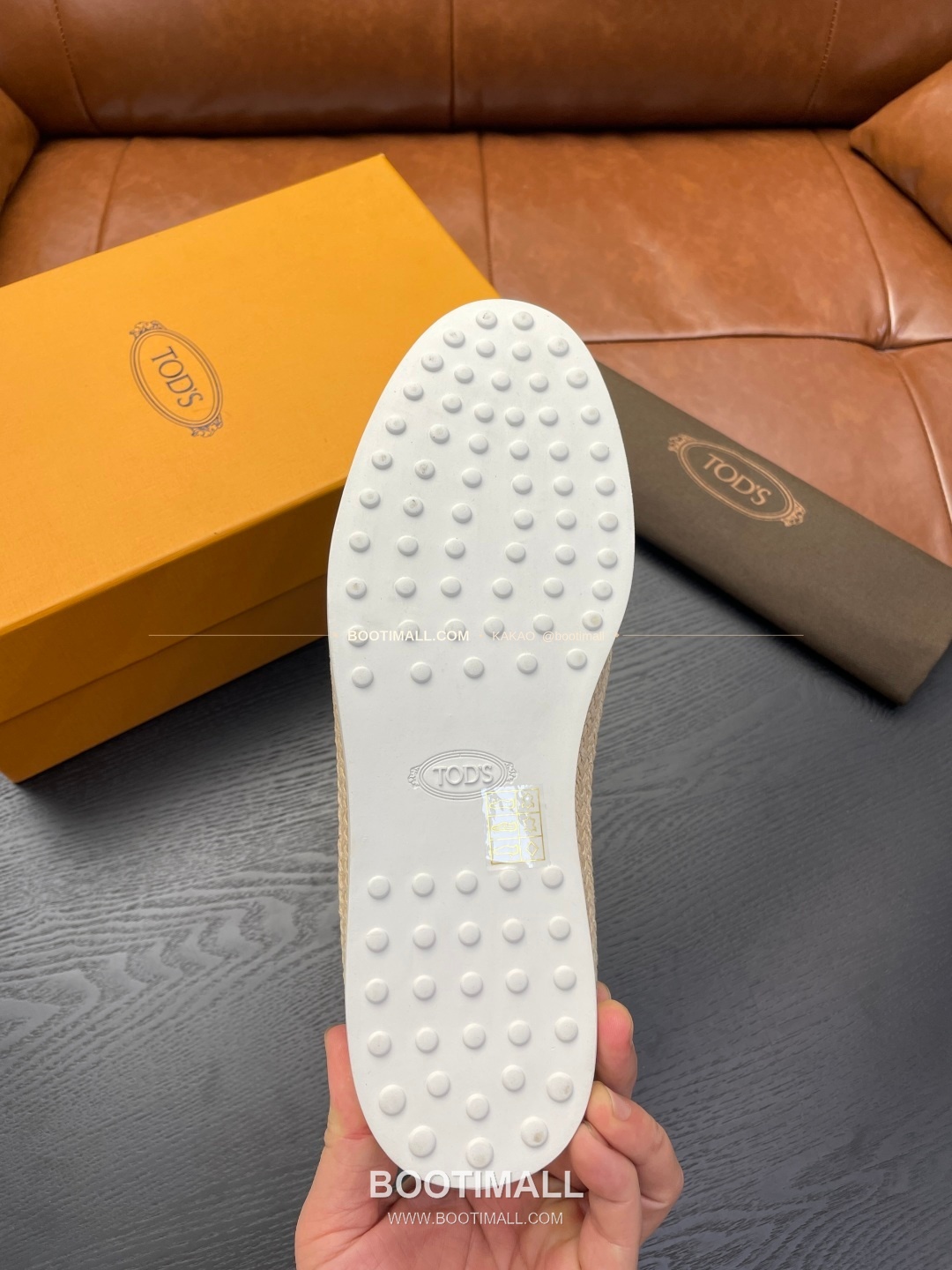 토즈 2026SS 스웨이드 로고 프린트 라피아 트림 브라운 로퍼 Tod's 2026 SS Suede Logo Print Raffia Trim Brown Loafers 9