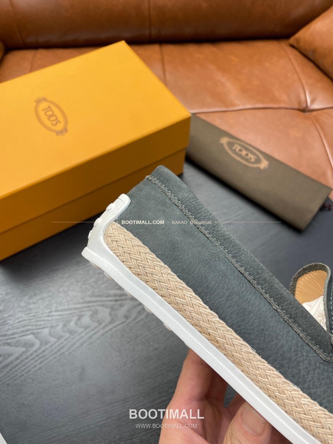 토즈 2026SS 스웨이드 로고 프린트 라피아 트림 브라운 로퍼 Tod's 2026 SS Suede Logo Print Raffia Trim Brown Loafers 7