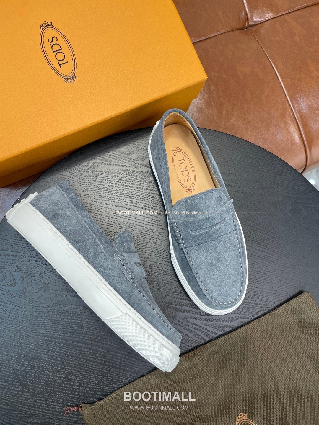 토즈 2026SS 송아지가죽 T로고 고미노 화이트 스니커즈 Tod's 2026 SS Calfskin T Logo Gommino White Sneakers 5