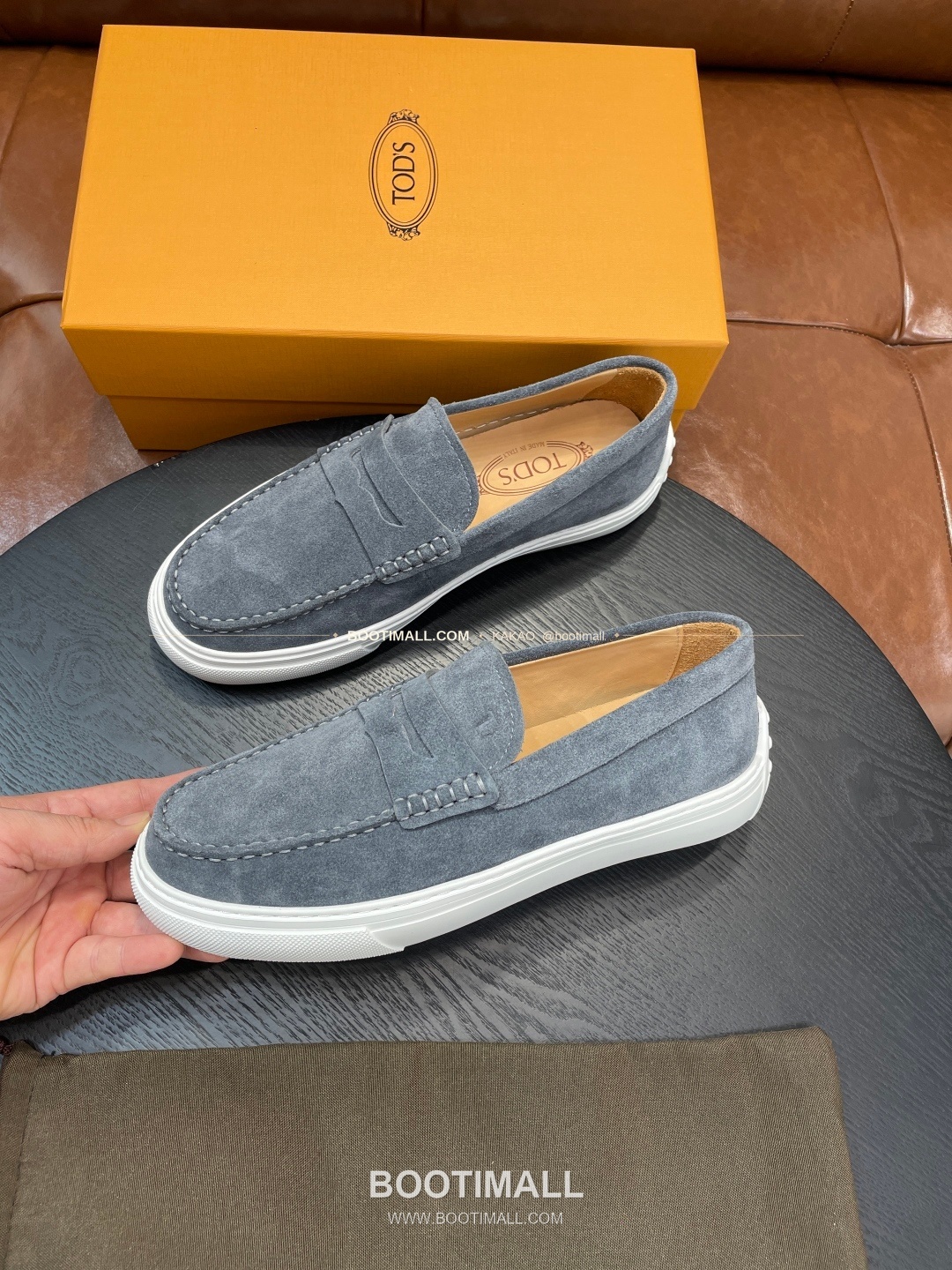 토즈 2026SS 송아지가죽 T로고 고미노 화이트 스니커즈 Tod's 2026 SS Calfskin T Logo Gommino White Sneakers 6