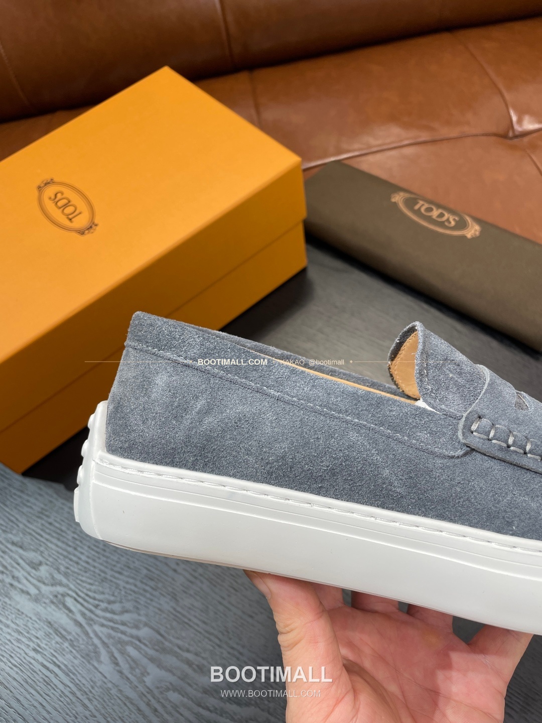 토즈 2026SS 송아지가죽 T로고 고미노 화이트 스니커즈 Tod's 2026 SS Calfskin T Logo Gommino White Sneakers 7