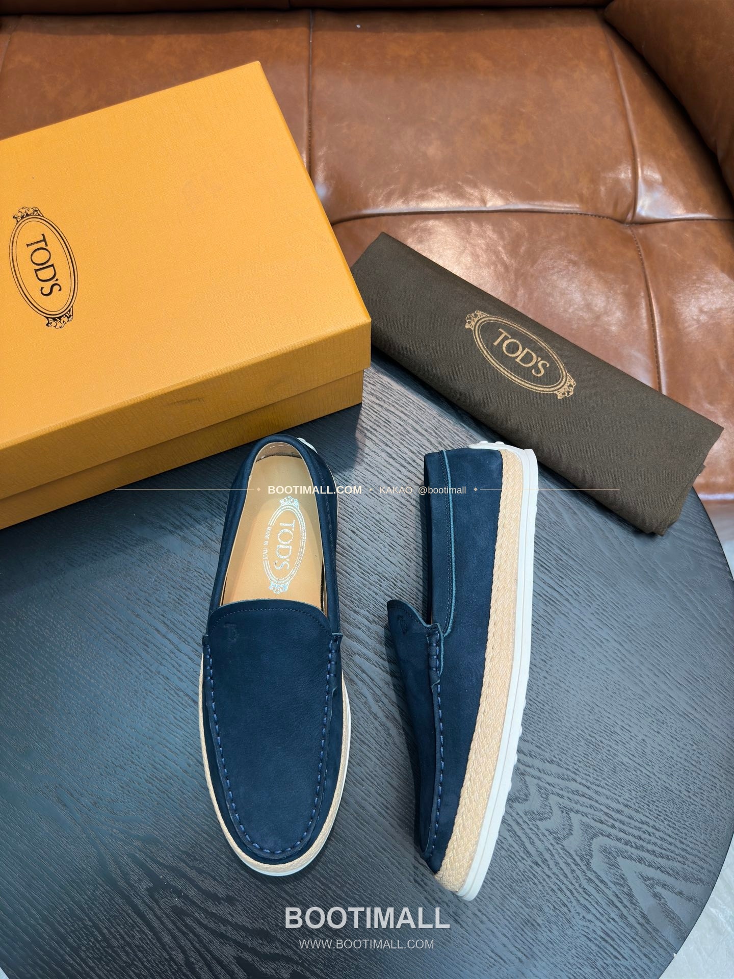 토즈 2026SS 스웨이드 로고 프린트 라피아 트림 브라운 로퍼 Tod's 2026 SS Suede Logo Print Raffia Trim Brown Loafers 2