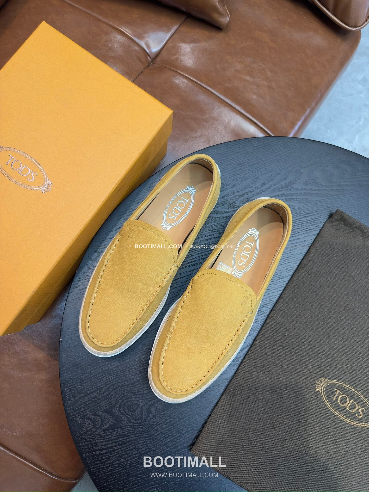 토즈 2026SS 스웨이드 로고 프린트 라피아 트림 브라운 로퍼 Tod's 2026 SS Suede Logo Print Raffia Trim Brown Loafers 4