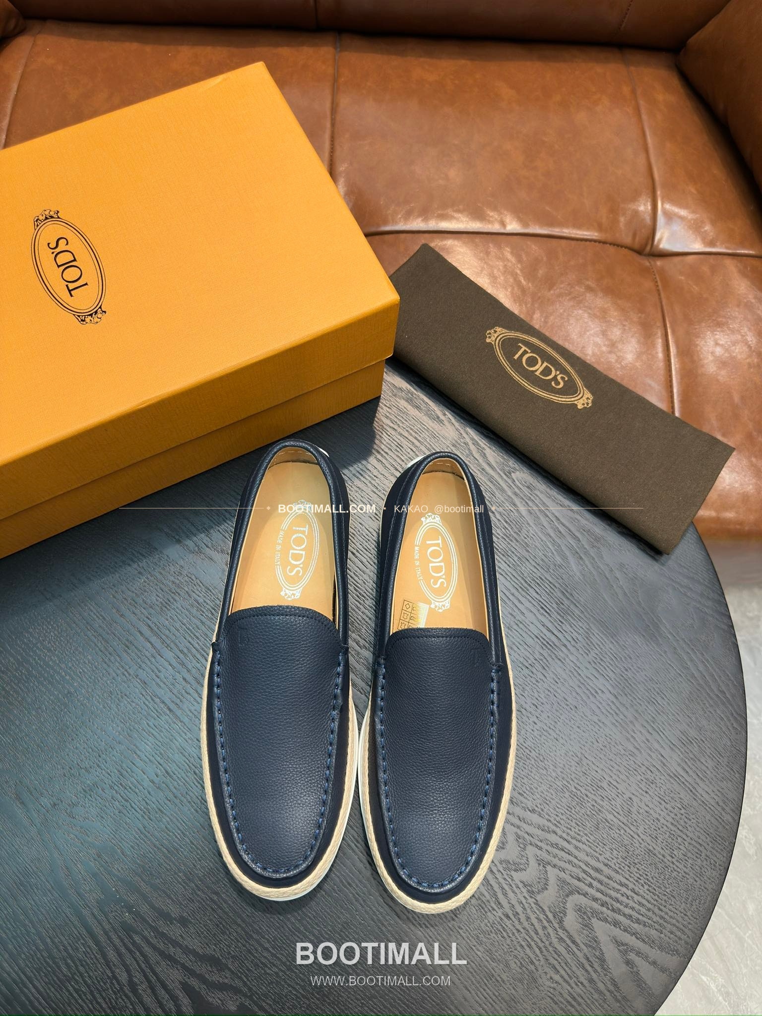 토즈 2026SS 스웨이드 로고 프린트 라피아 트림 브라운 로퍼 Tod's 2026 SS Suede Logo Print Raffia Trim Brown Loafers 2