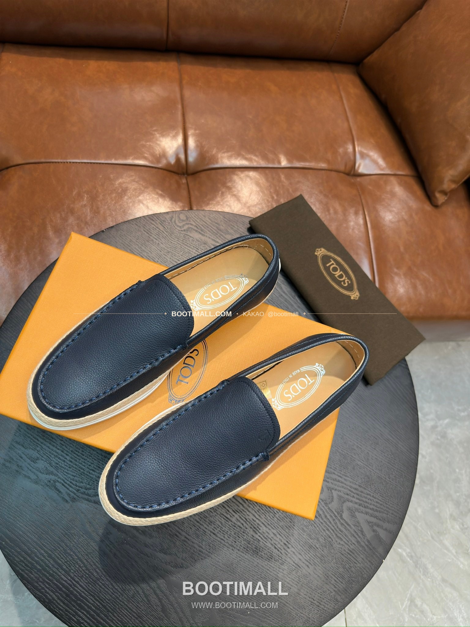 토즈 2026SS 스웨이드 로고 프린트 라피아 트림 브라운 로퍼 Tod's 2026 SS Suede Logo Print Raffia Trim Brown Loafers 4