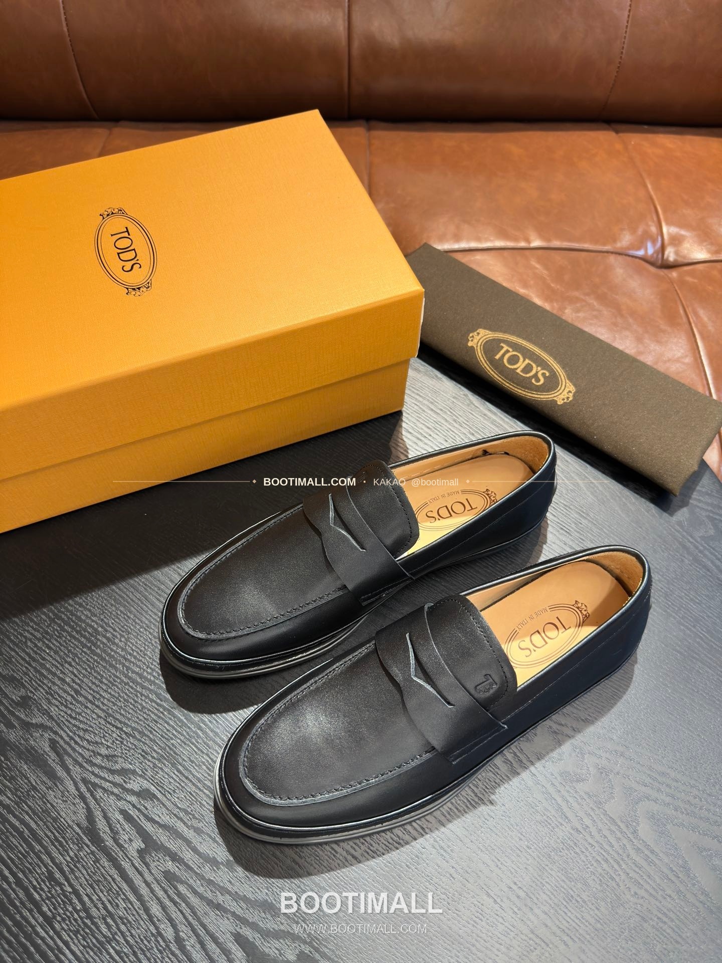토즈 2026SS 송아지가죽 로고 디테일 고미노 브라운 로퍼 Tod's 2026 SS Calfskin Logo Detail Gommino Brown Loafers 3