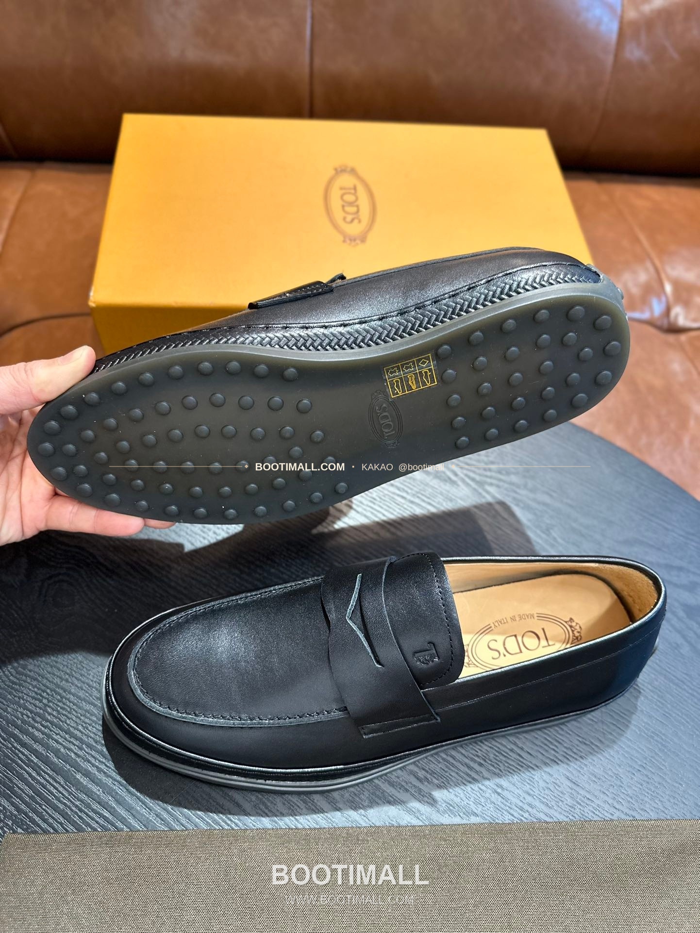 토즈 2026SS 송아지가죽 로고 디테일 고미노 브라운 로퍼 Tod's 2026 SS Calfskin Logo Detail Gommino Brown Loafers 5