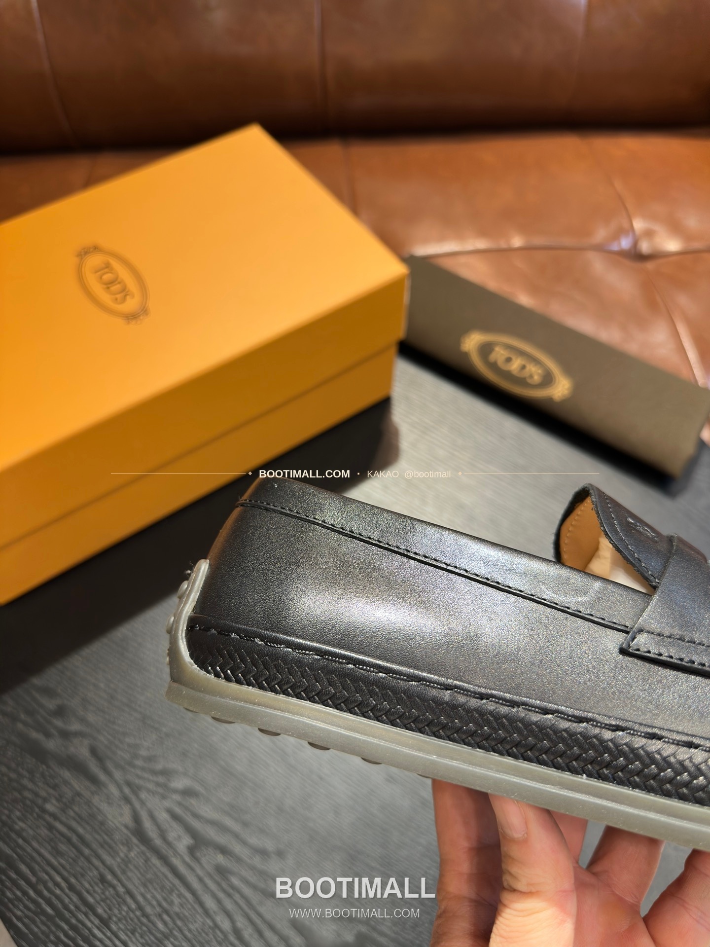 토즈 2026SS 송아지가죽 로고 디테일 고미노 브라운 로퍼 Tod's 2026 SS Calfskin Logo Detail Gommino Brown Loafers 6