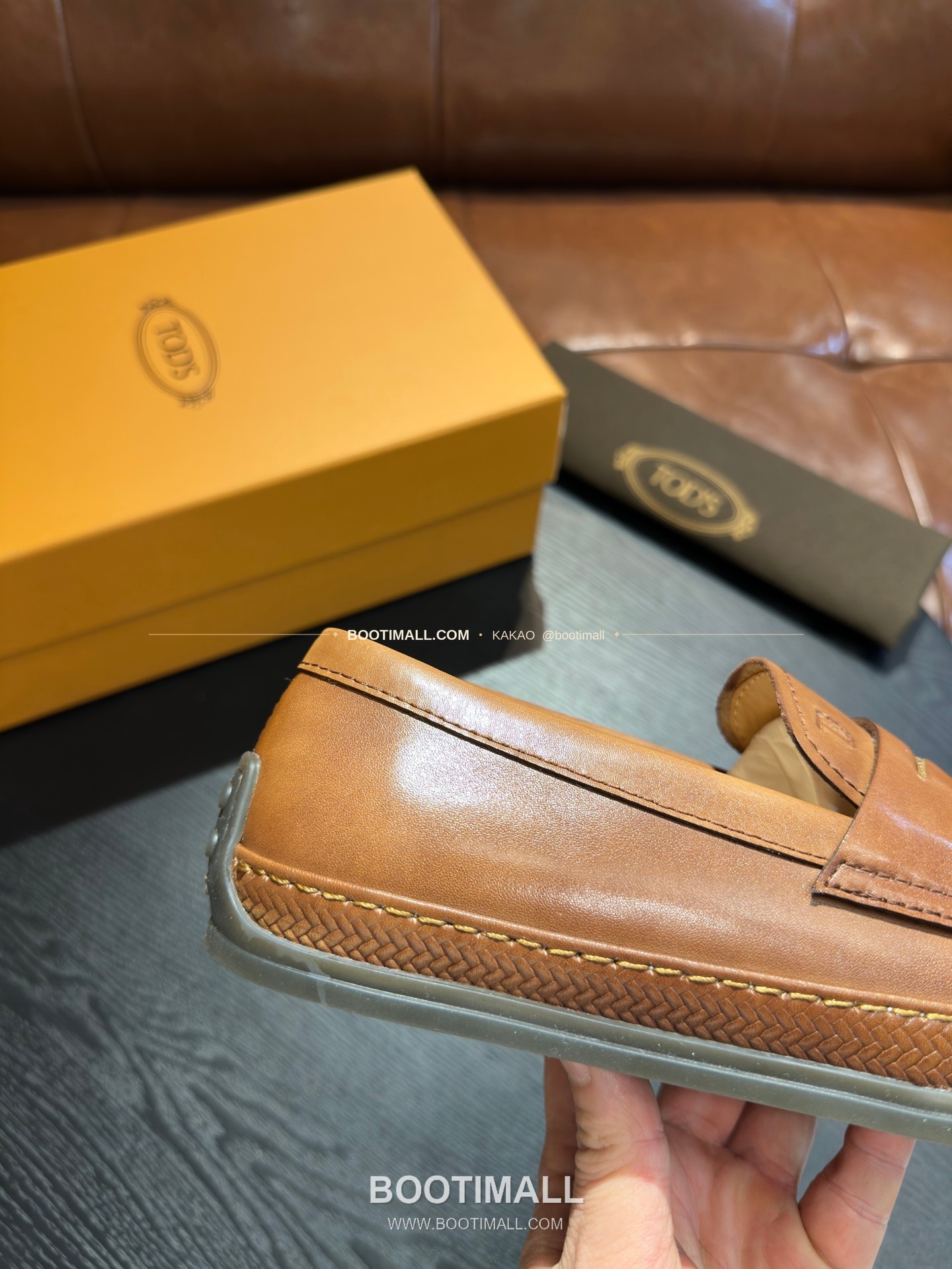 토즈 2026SS 송아지가죽 로고 디테일 고미노 브라운 로퍼 Tod's 2026 SS Calfskin Logo Detail Gommino Brown Loafers 6