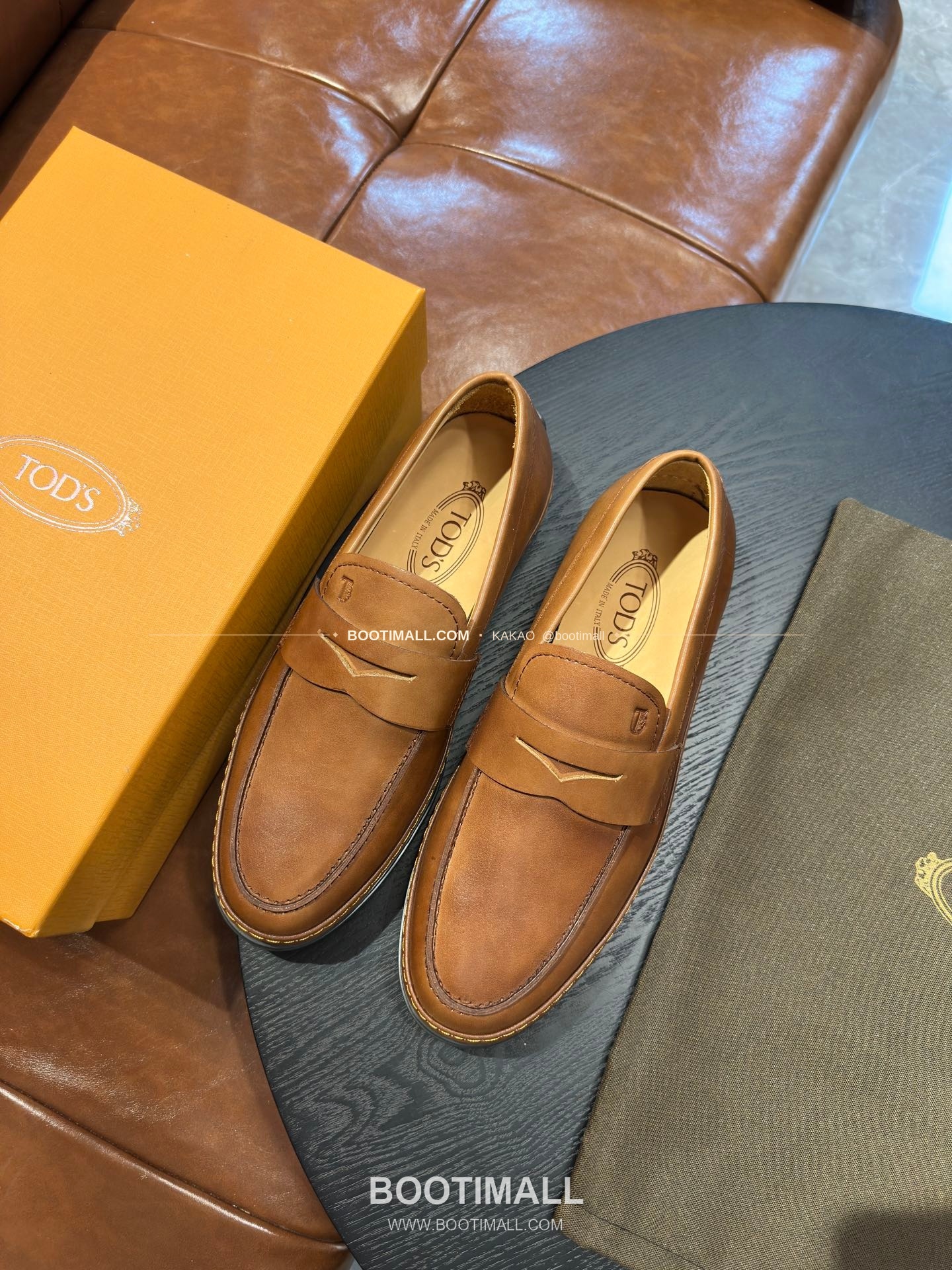 토즈 2026SS 송아지가죽 로고 디테일 고미노 브라운 로퍼 Tod's 2026 SS Calfskin Logo Detail Gommino Brown Loafers 8