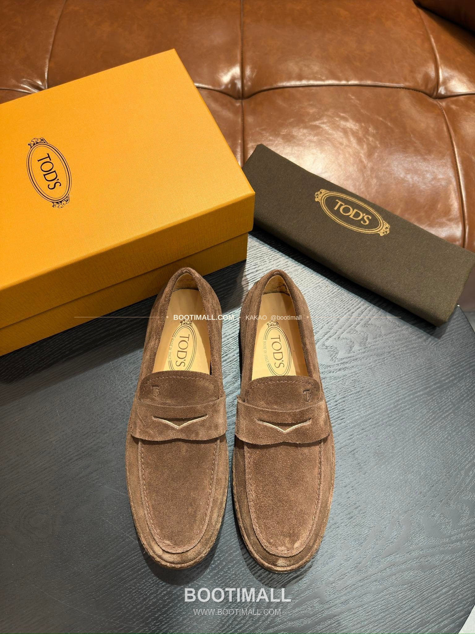 토즈 2026SS 송아지가죽 로고 디테일 위빙 트림 브라운 로퍼 Tod's 2026 SS Calfskin Logo Detail Weaving Trim Brown Loafers 1