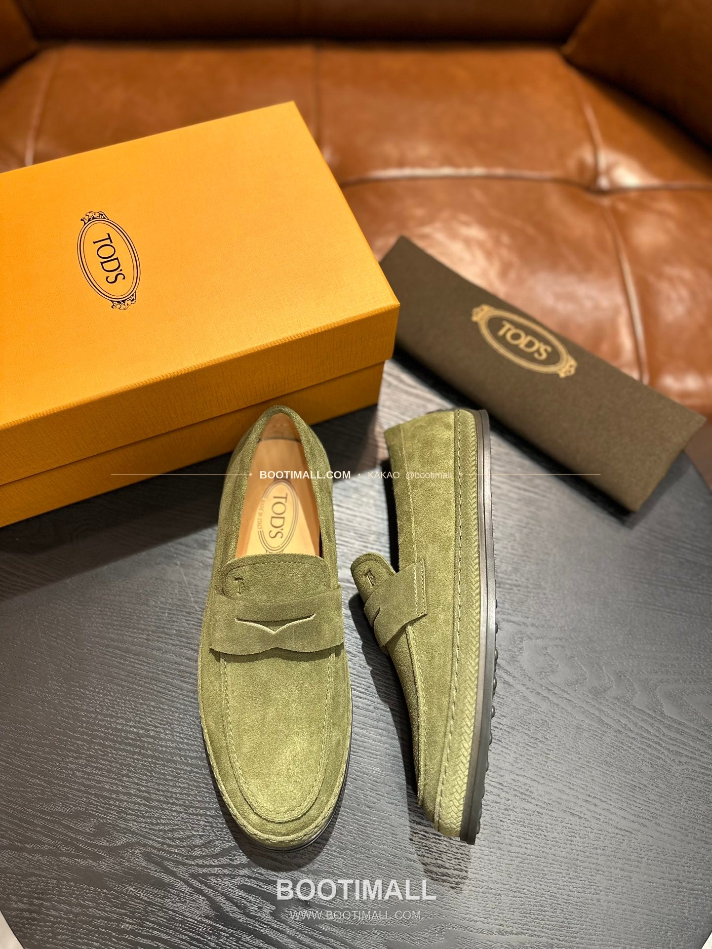 토즈 2026SS 송아지가죽 로고 디테일 위빙 트림 브라운 로퍼 Tod's 2026 SS Calfskin Logo Detail Weaving Trim Brown Loafers 2