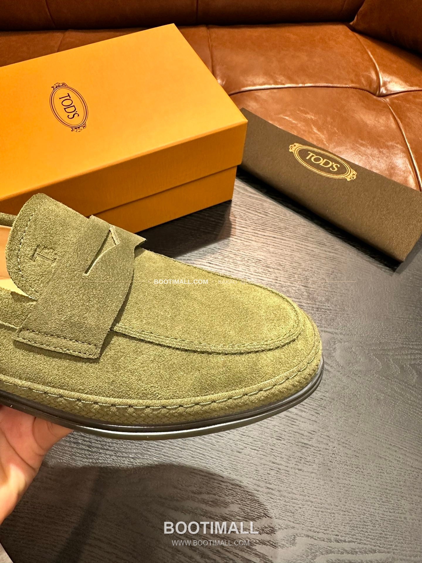 토즈 2026SS 송아지가죽 로고 디테일 위빙 트림 브라운 로퍼 Tod's 2026 SS Calfskin Logo Detail Weaving Trim Brown Loafers 7