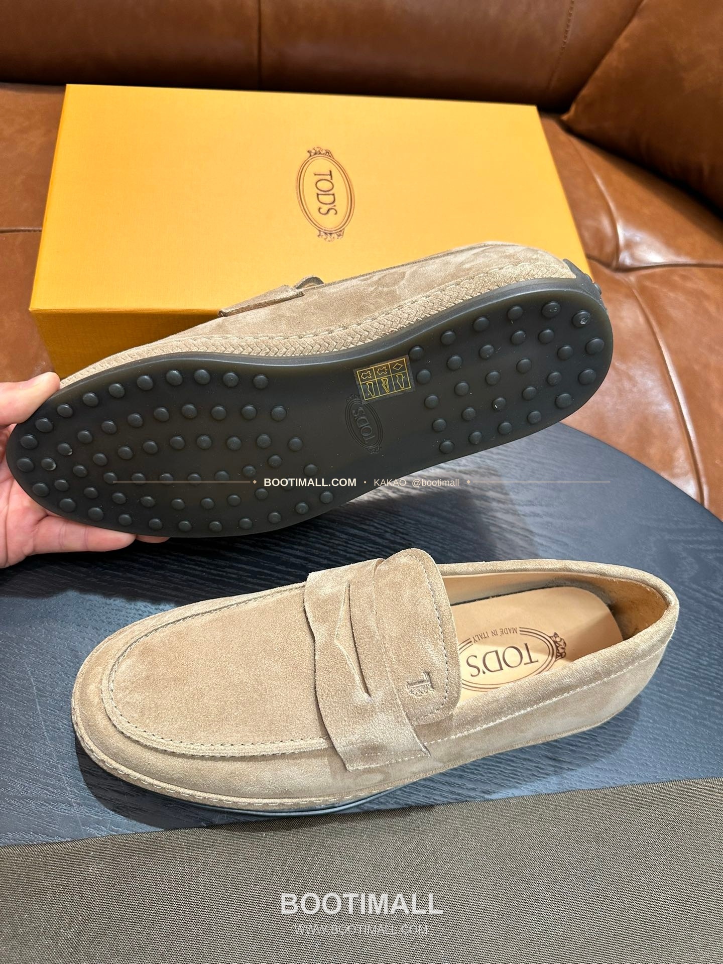 토즈 2026SS 송아지가죽 로고 디테일 위빙 트림 브라운 로퍼 Tod's 2026 SS Calfskin Logo Detail Weaving Trim Brown Loafers 5