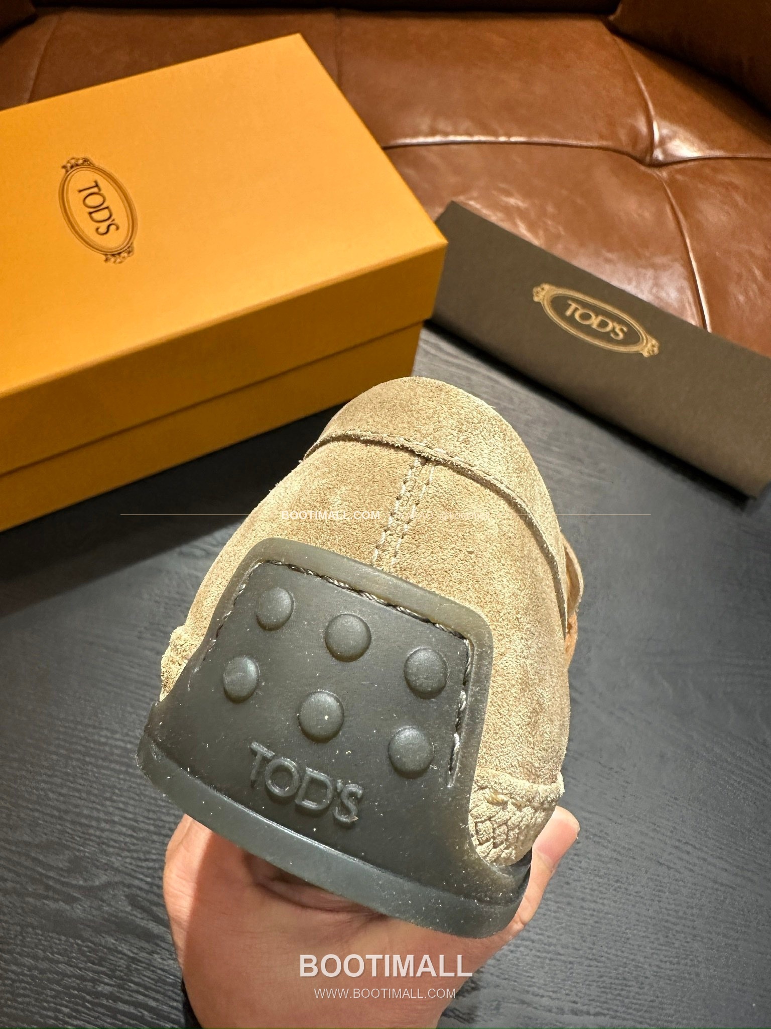 토즈 2026SS 송아지가죽 로고 디테일 위빙 트림 브라운 로퍼 Tod's 2026 SS Calfskin Logo Detail Weaving Trim Brown Loafers 9