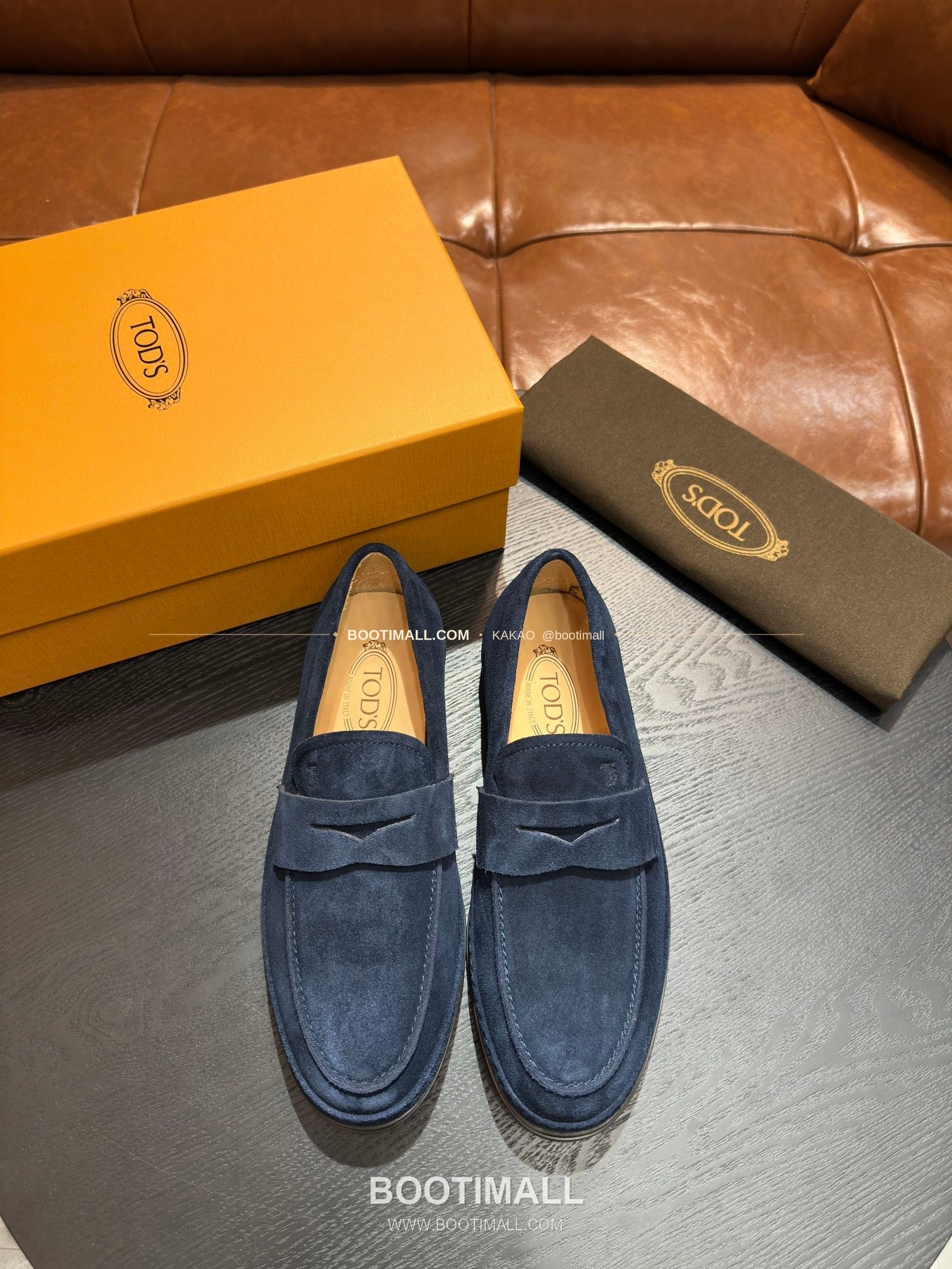 토즈 2026SS 송아지가죽 로고 디테일 위빙 트림 브라운 로퍼 Tod's 2026 SS Calfskin Logo Detail Weaving Trim Brown Loafers 1