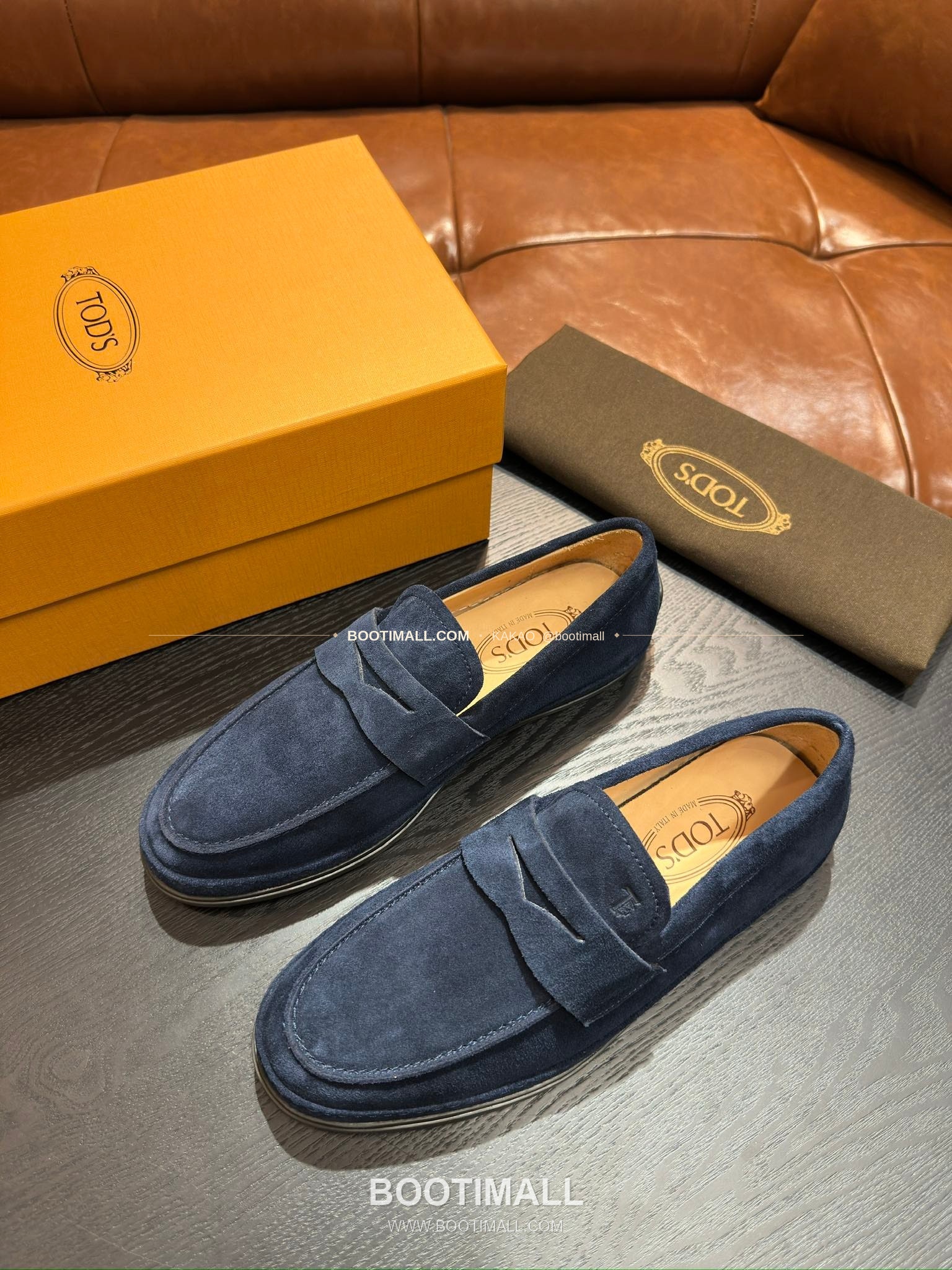 토즈 2026SS 송아지가죽 로고 디테일 위빙 트림 브라운 로퍼 Tod's 2026 SS Calfskin Logo Detail Weaving Trim Brown Loafers 3