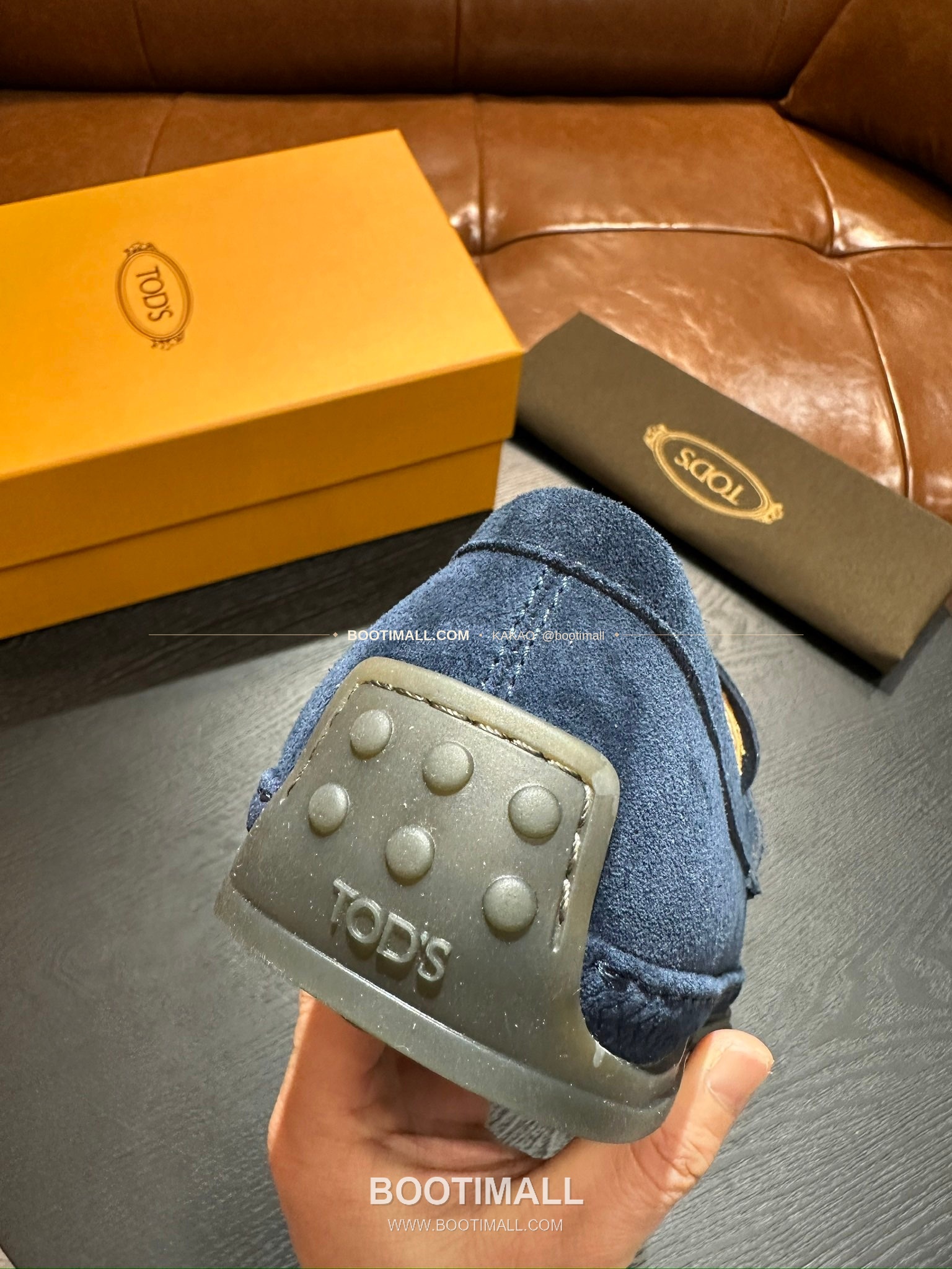 토즈 2026SS 송아지가죽 로고 디테일 위빙 트림 브라운 로퍼 Tod's 2026 SS Calfskin Logo Detail Weaving Trim Brown Loafers 9