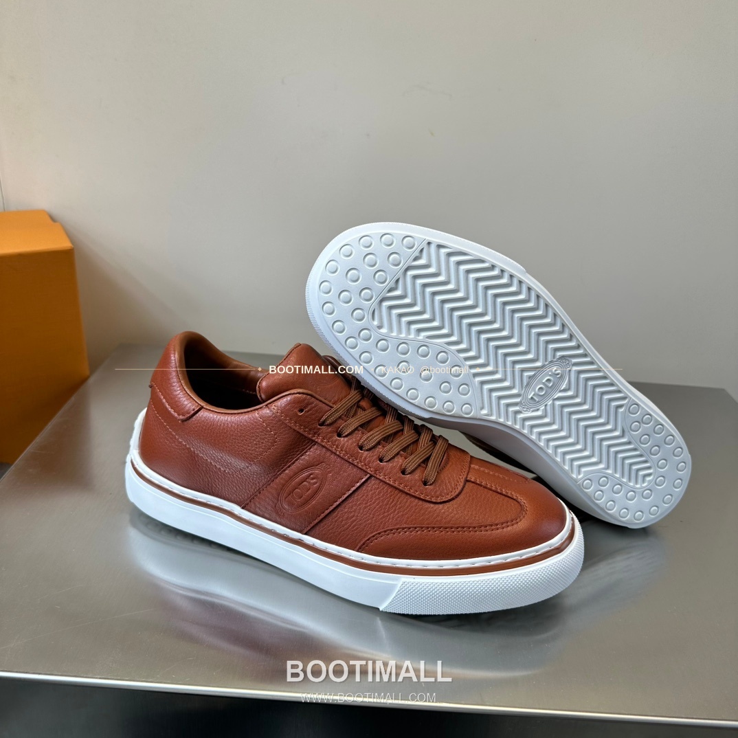 토즈 2026SS 송아지가죽 T로고 고미노 화이트 스니커즈 Tod's 2026 SS Calfskin T Logo Gommino White Sneakers 2