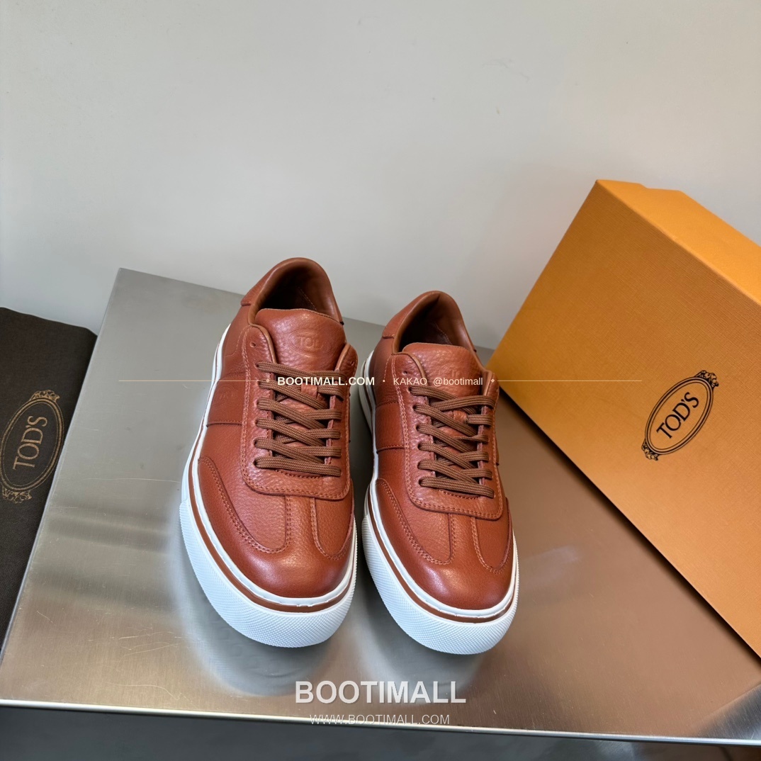 토즈 2026SS 송아지가죽 T로고 고미노 화이트 스니커즈 Tod's 2026 SS Calfskin T Logo Gommino White Sneakers 4